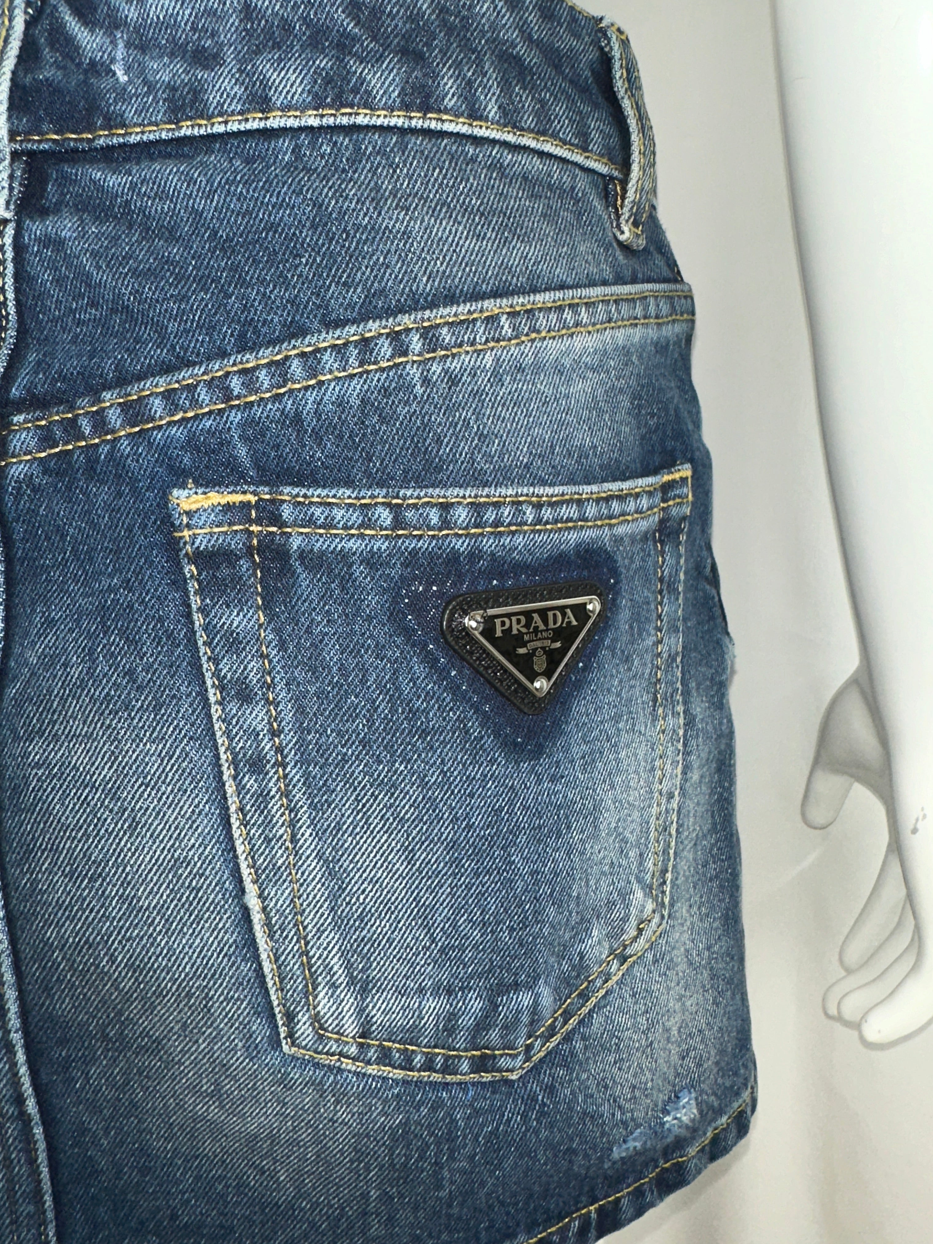 Prada denim mini skirt - size 34