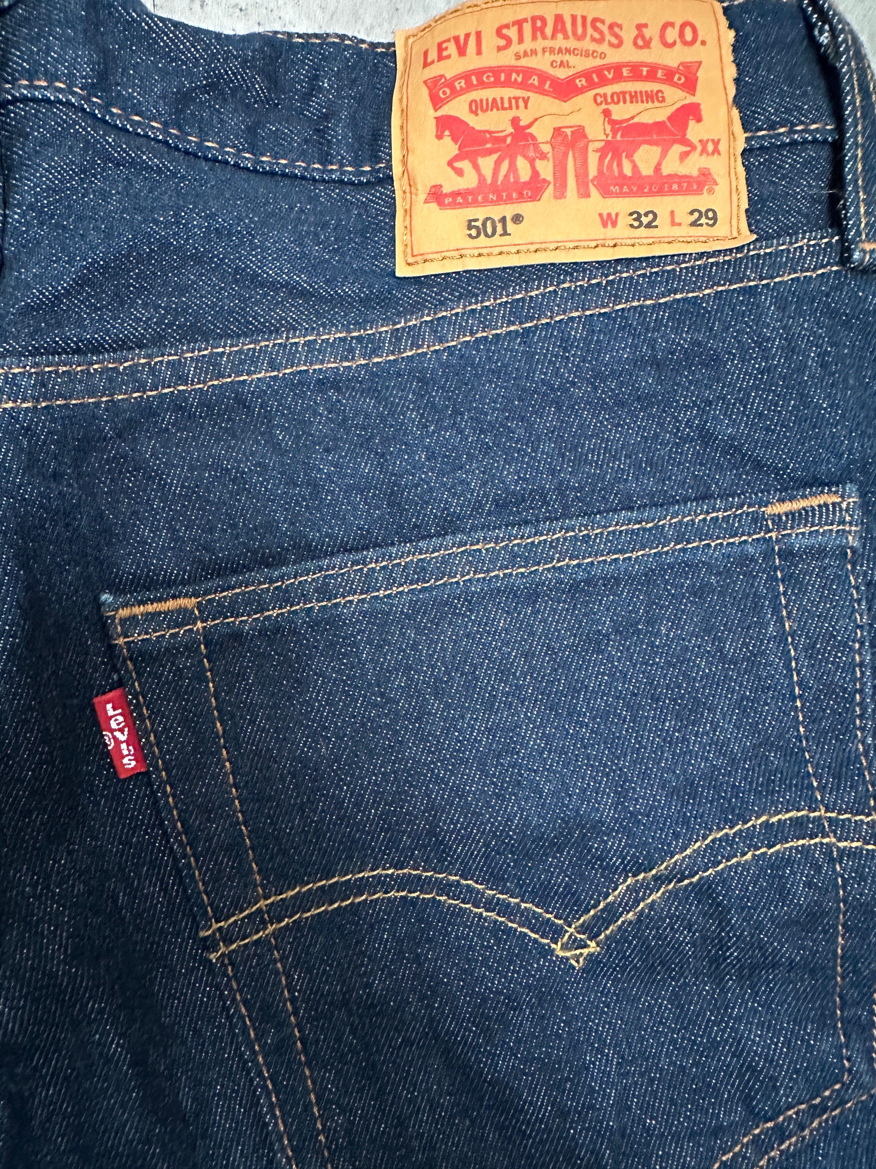 Levi's 501 waterless jeans - size W32 L29
