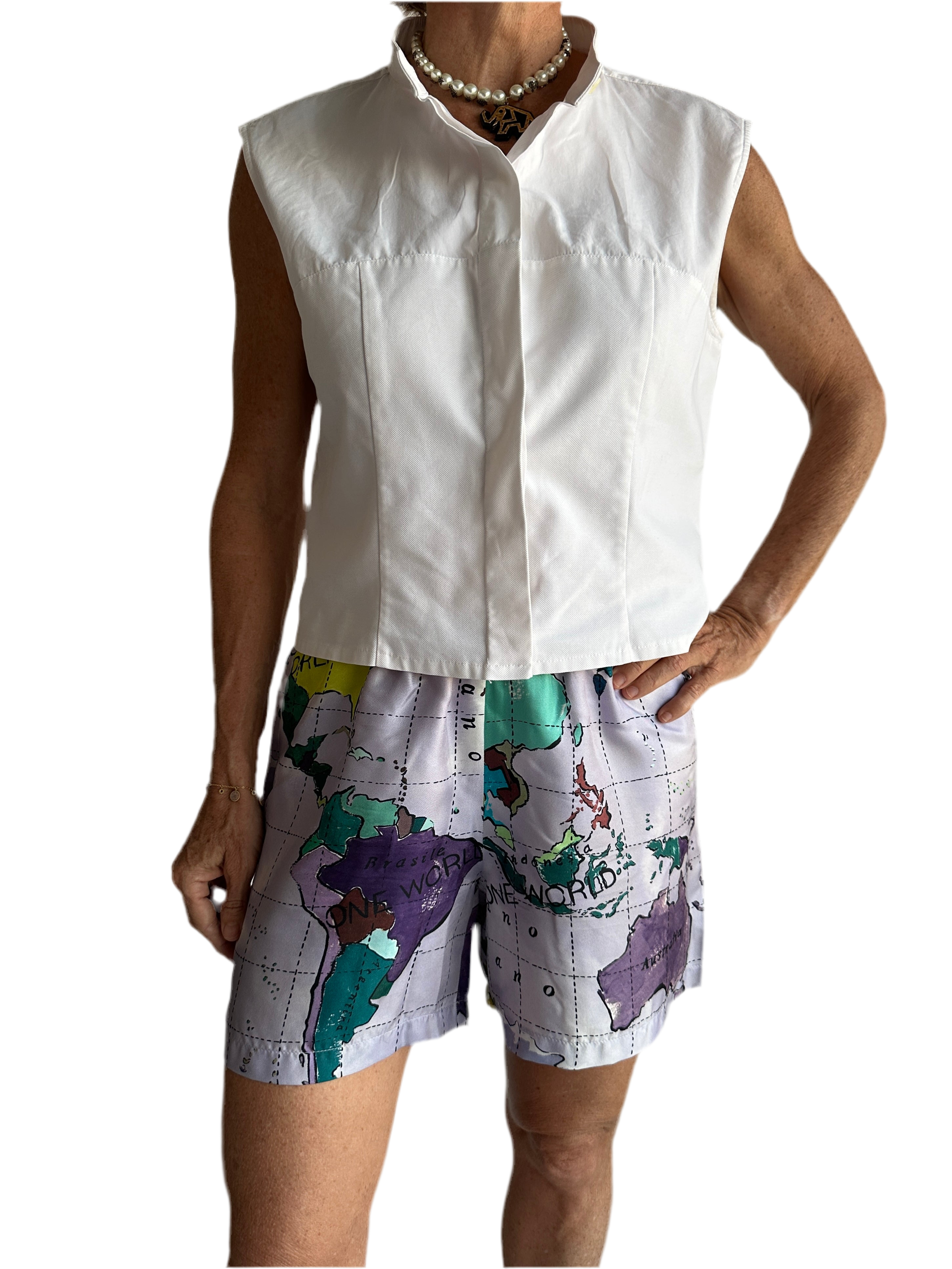 Laura Urbinati shorts with world print - size 40