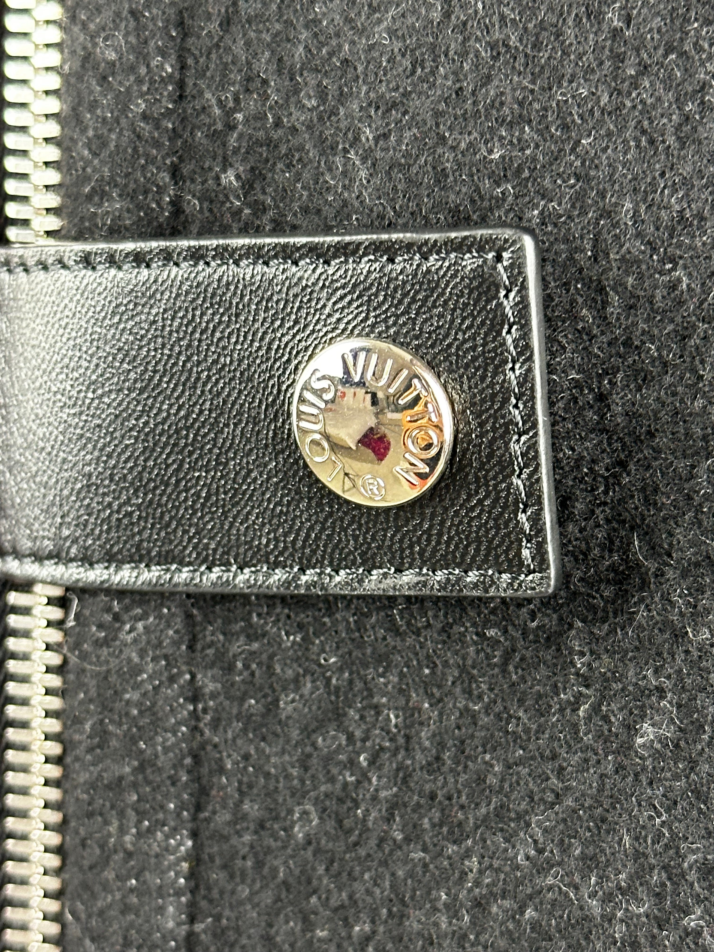 Louis Vuitton cape with geometric shapes - size 34