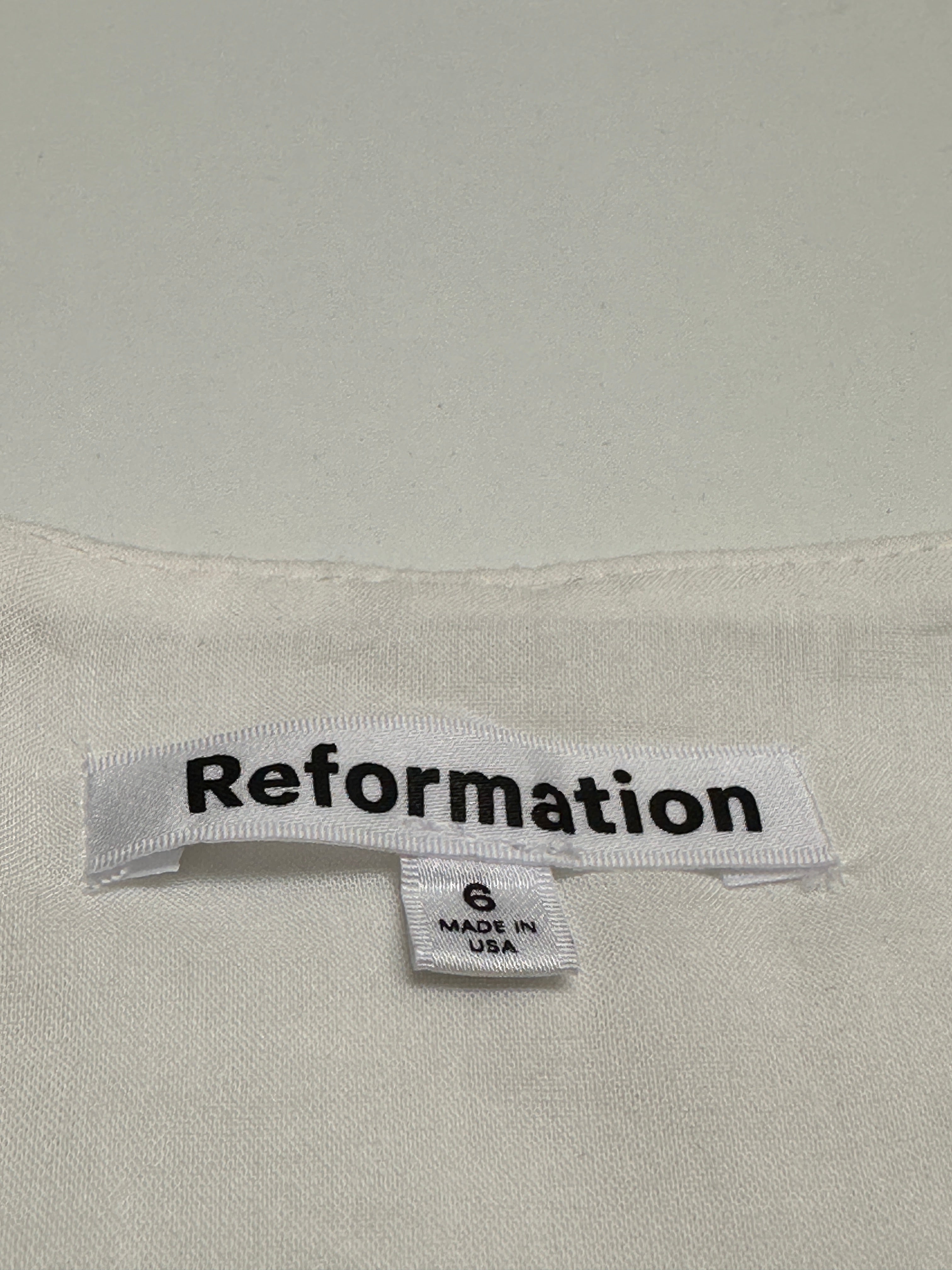Reformation white round neck top - size 36
