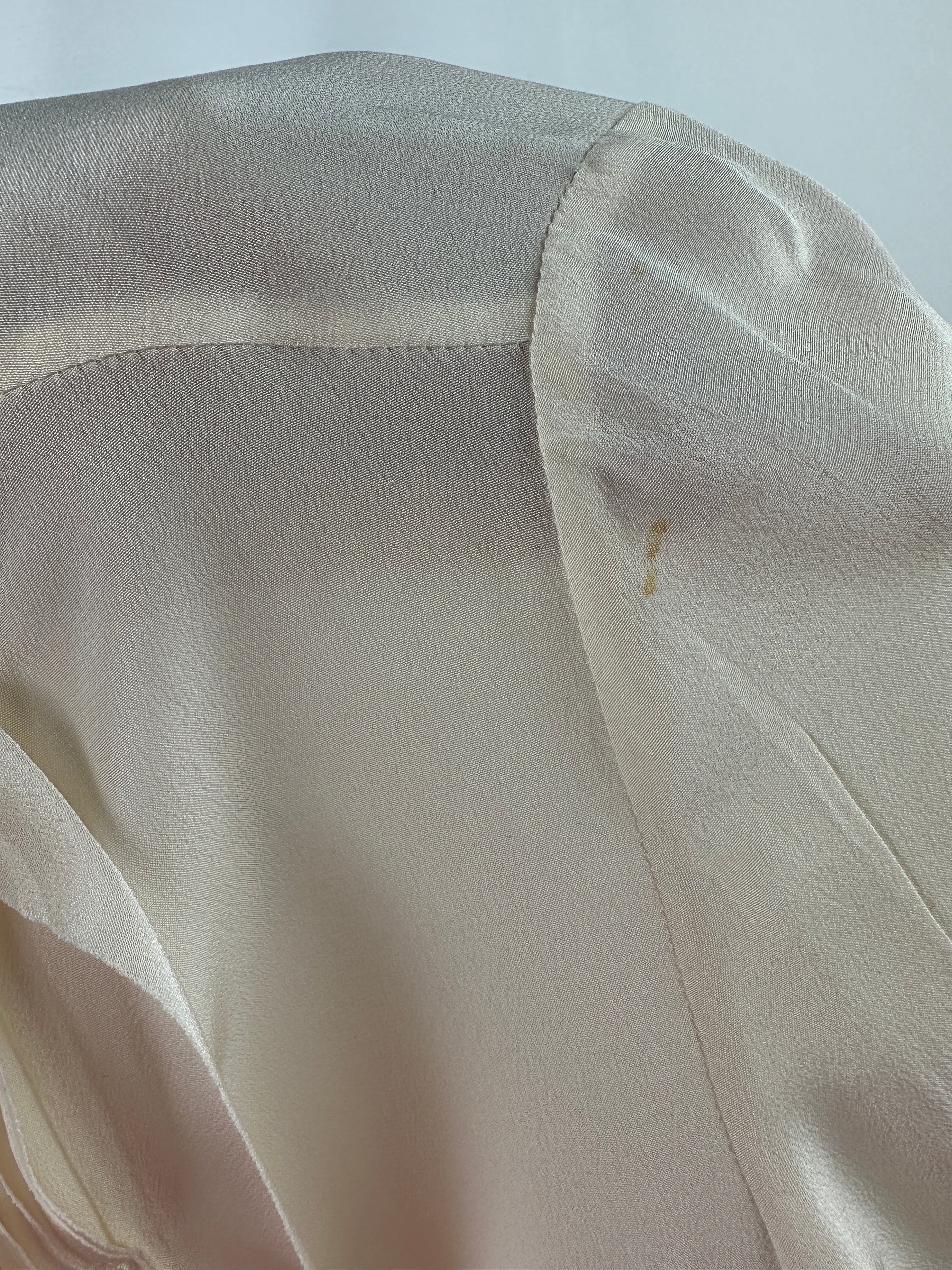 Oscar de la Renta beige silk blouse with vertical pleats - size 38