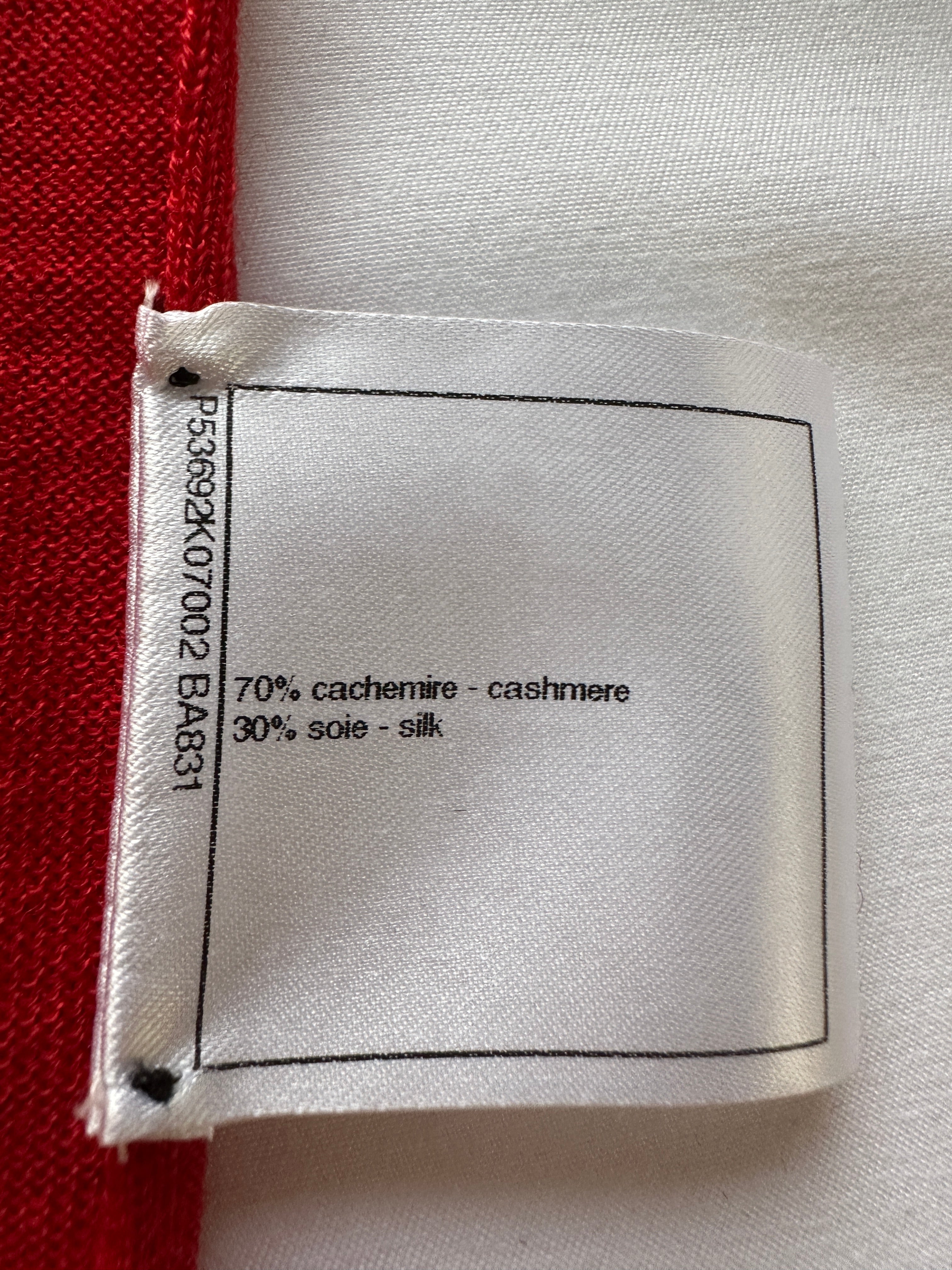Chanel thin red V-neck sweater short-sleeved - size 36