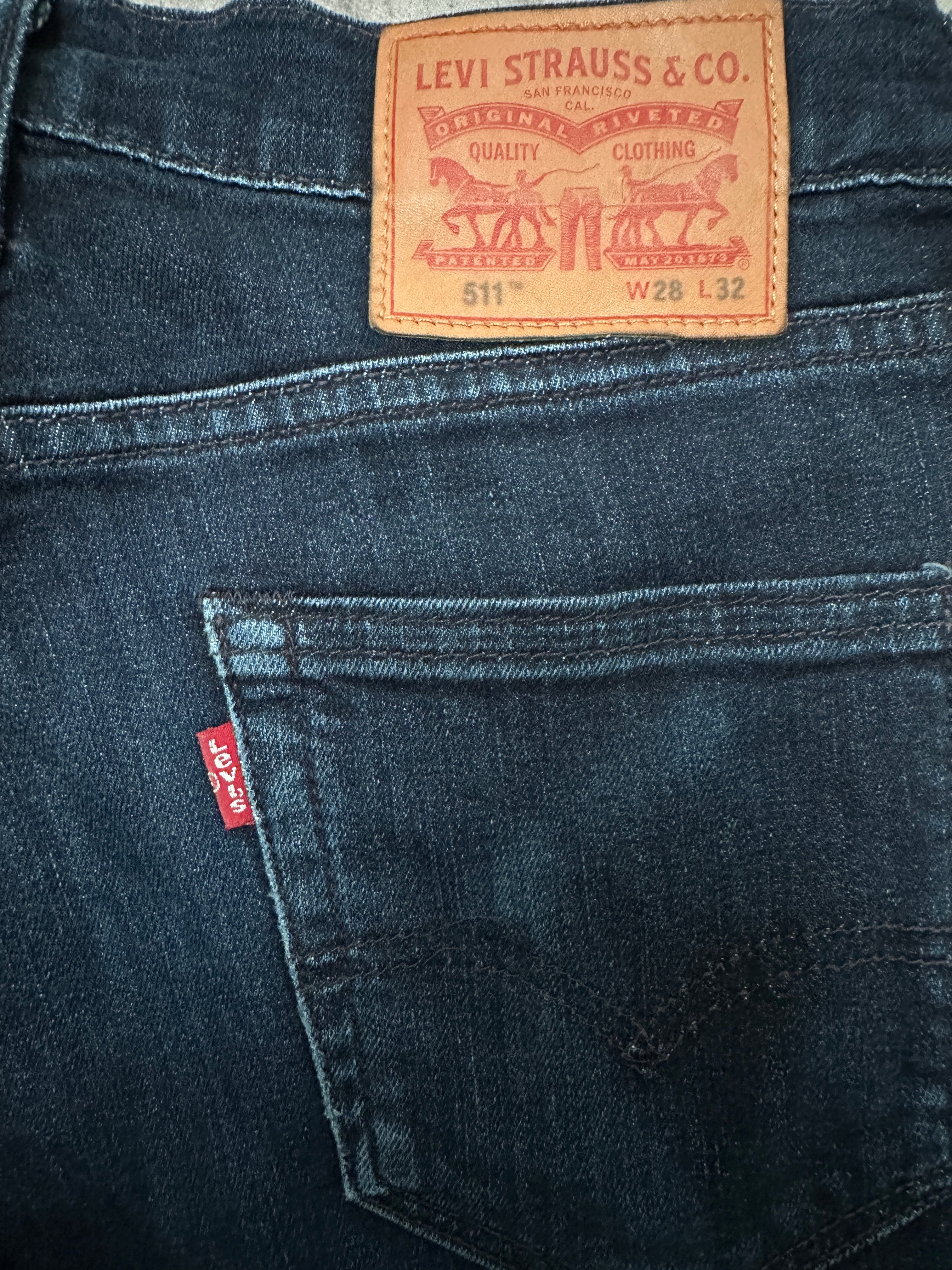 Levi's 511 slim jeans - size W28 L32