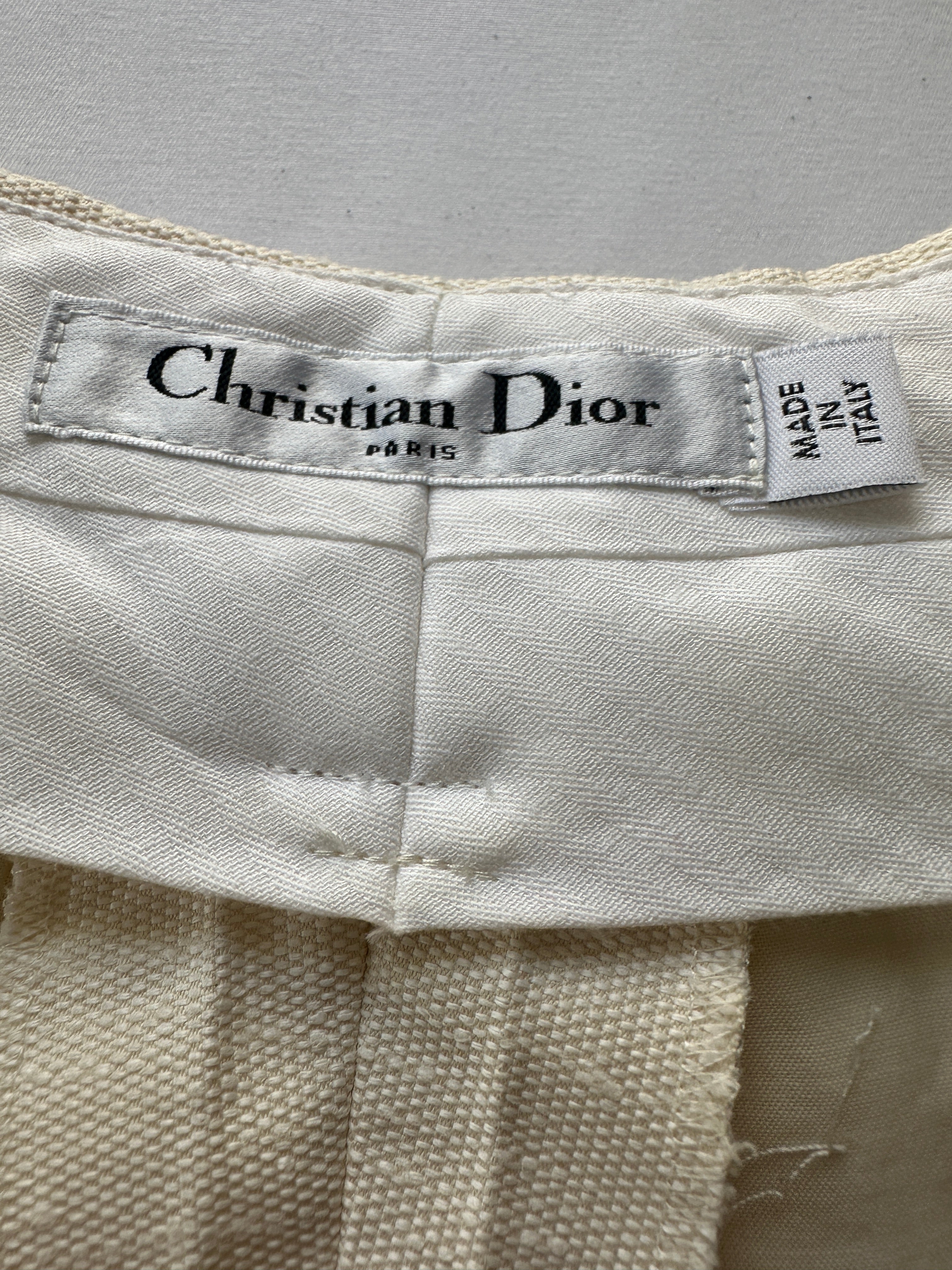 Dior short white pants with embossed lines - size 34