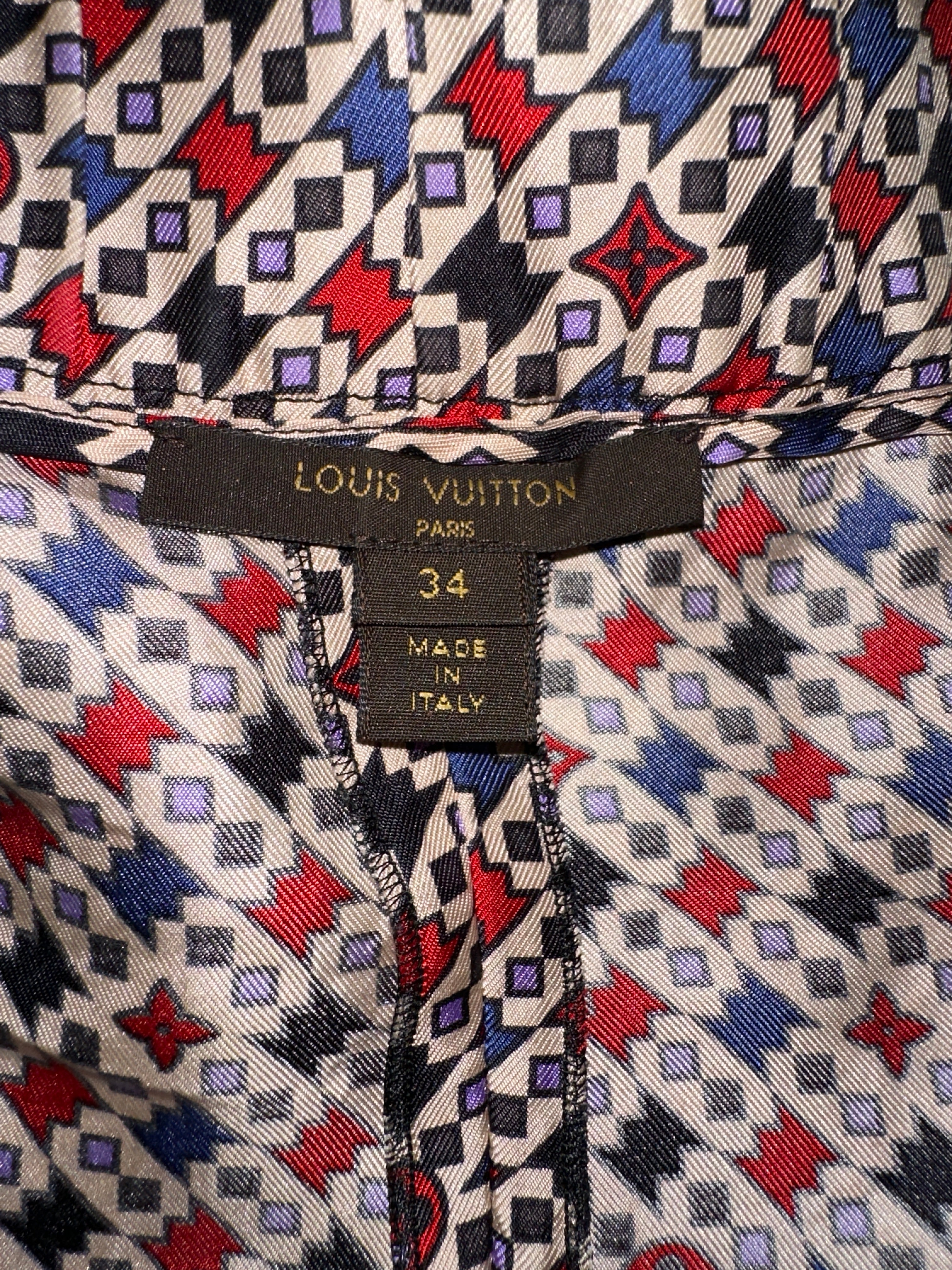 Louis Vuitton beige shorts with blue and red geometric shapes - size 34