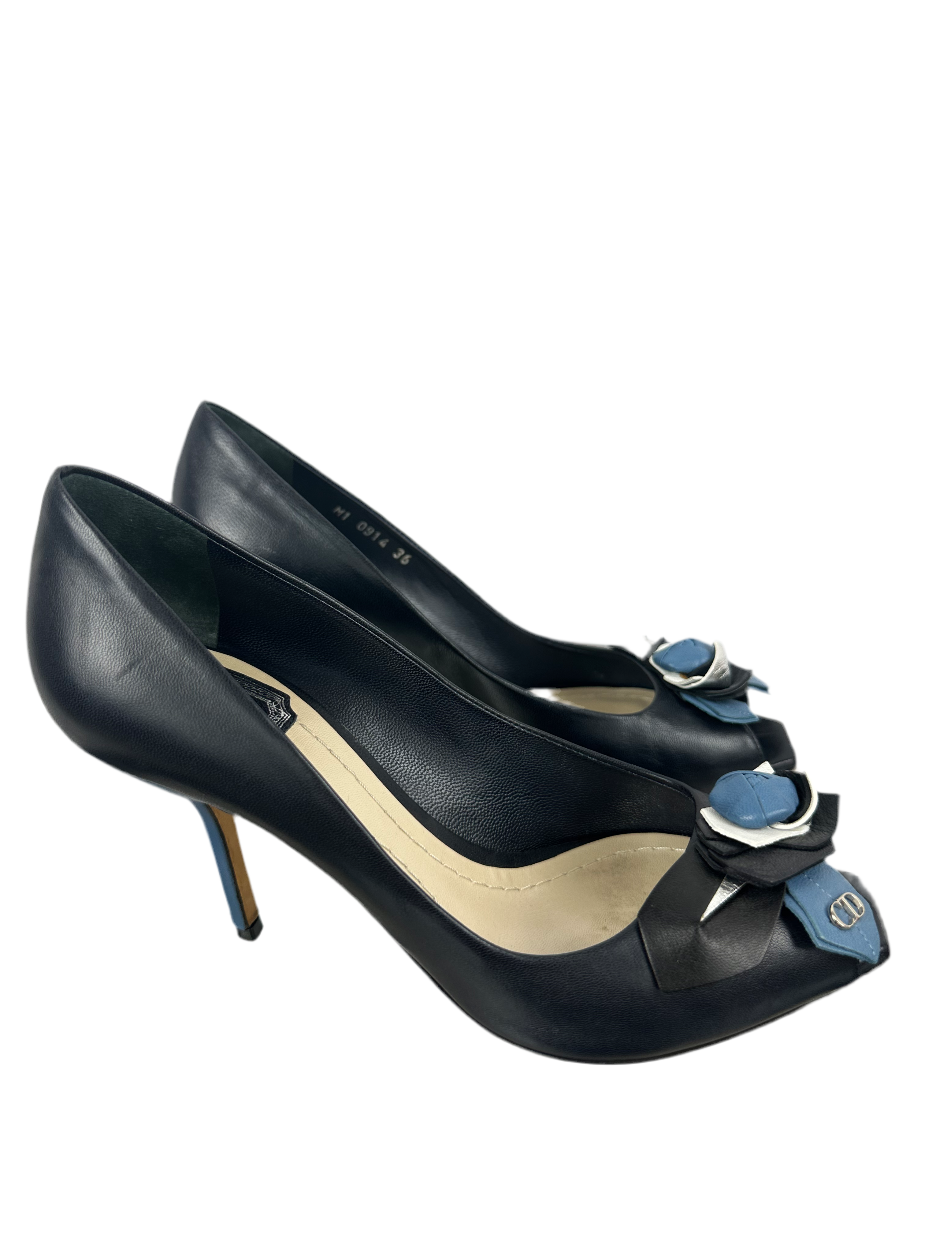 Dior black leather pumps embellished with a flowerbud - size 36