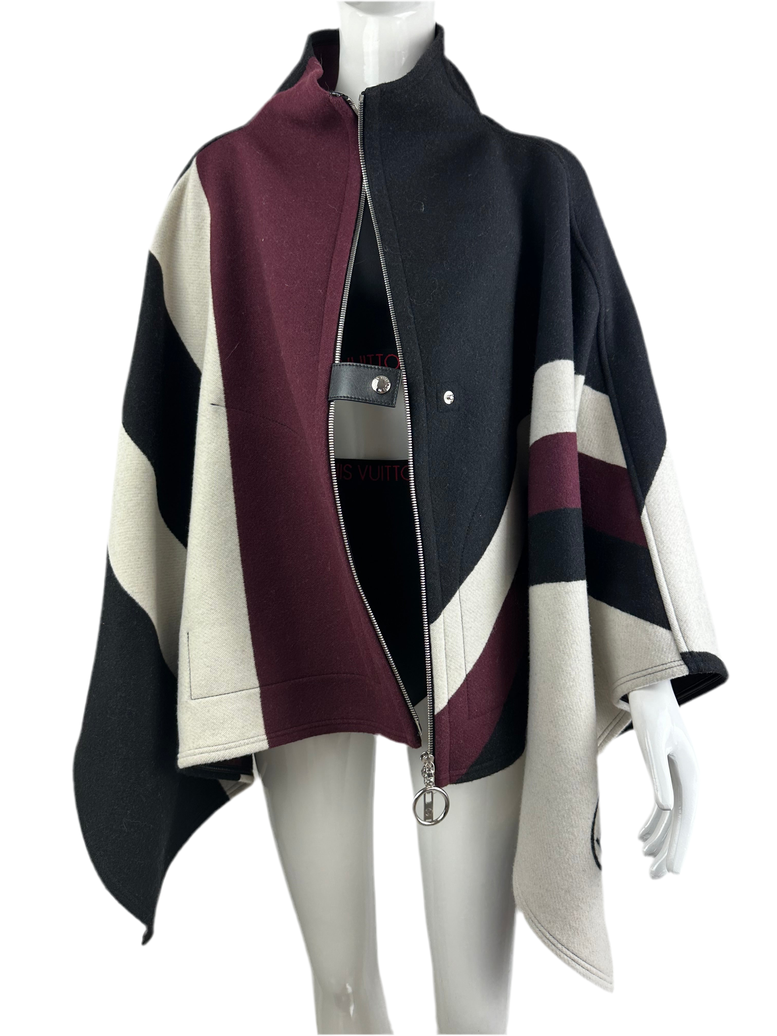 Louis Vuitton cape with geometric shapes - size 34