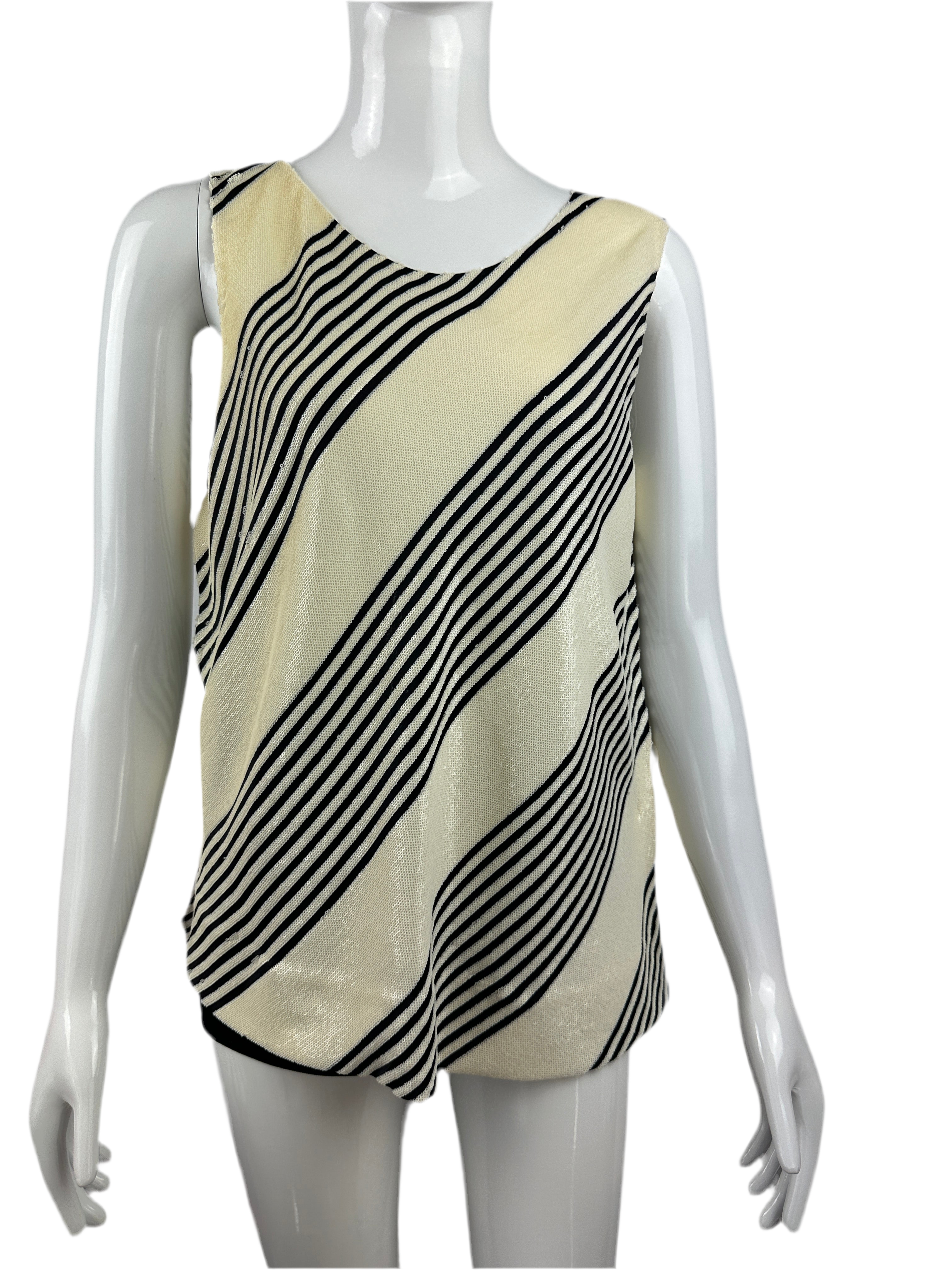 Louis Vuitton crew neck embroidered fluid top - size 38