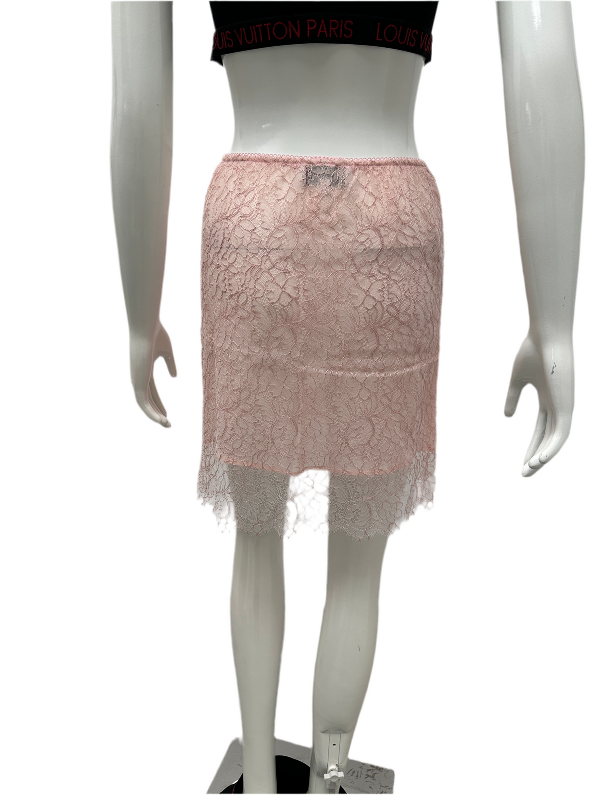 Chanel powder pink lace skirt - size 36
