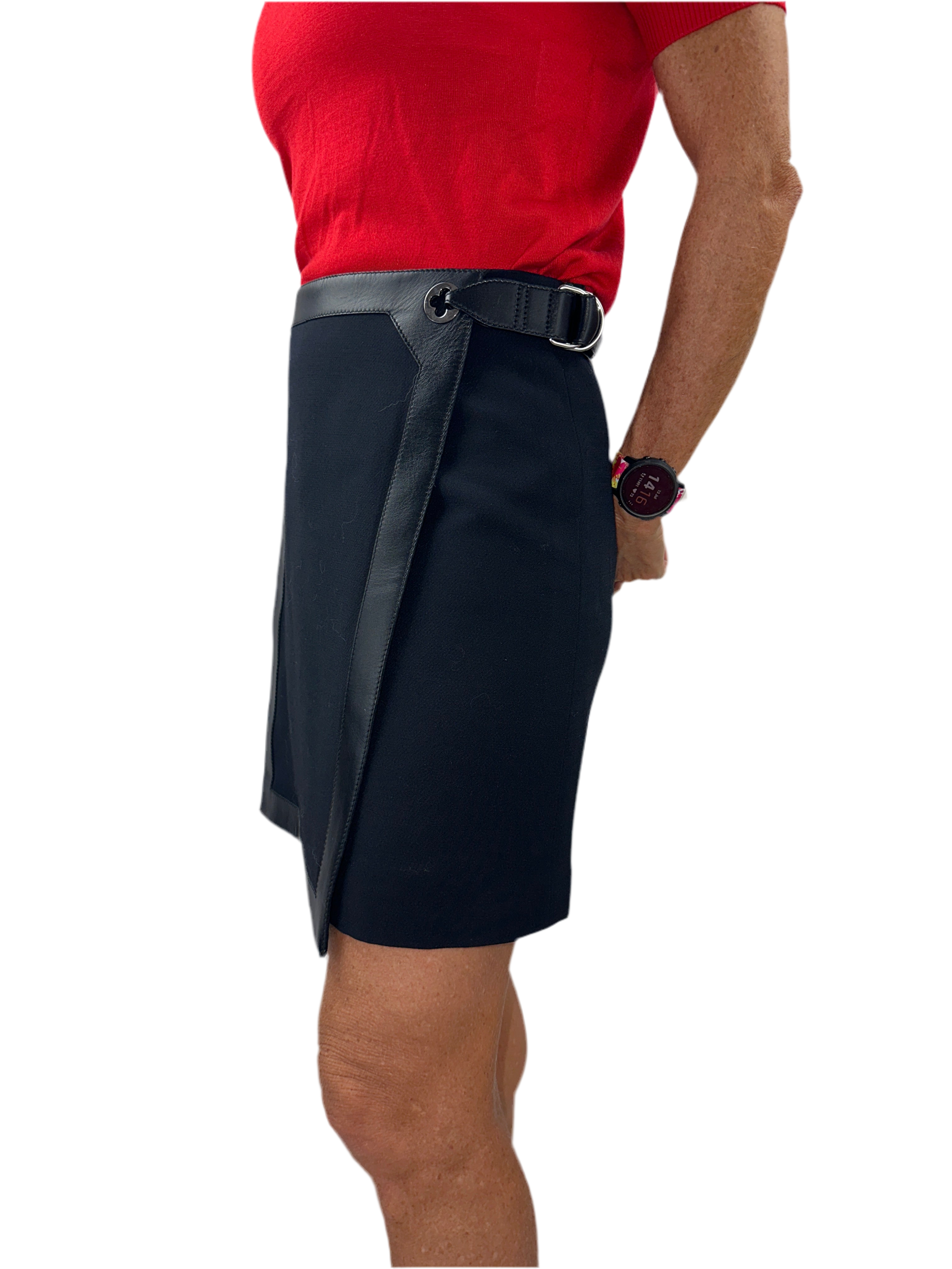 Louis Vuitton black skirt with black return and leather trim - size 36