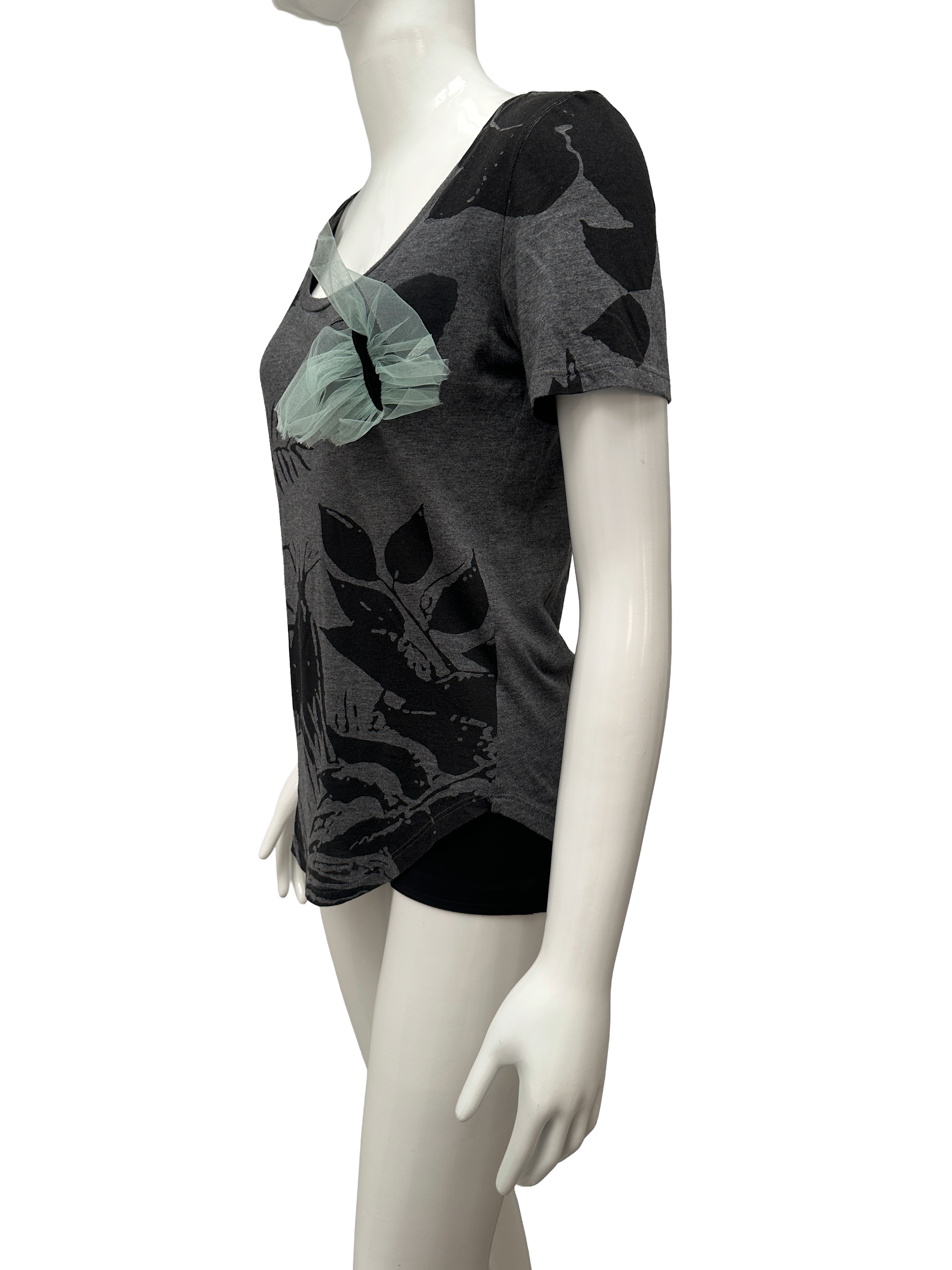 Emporio Armani grey tee shirt with blue butterfly - size 38