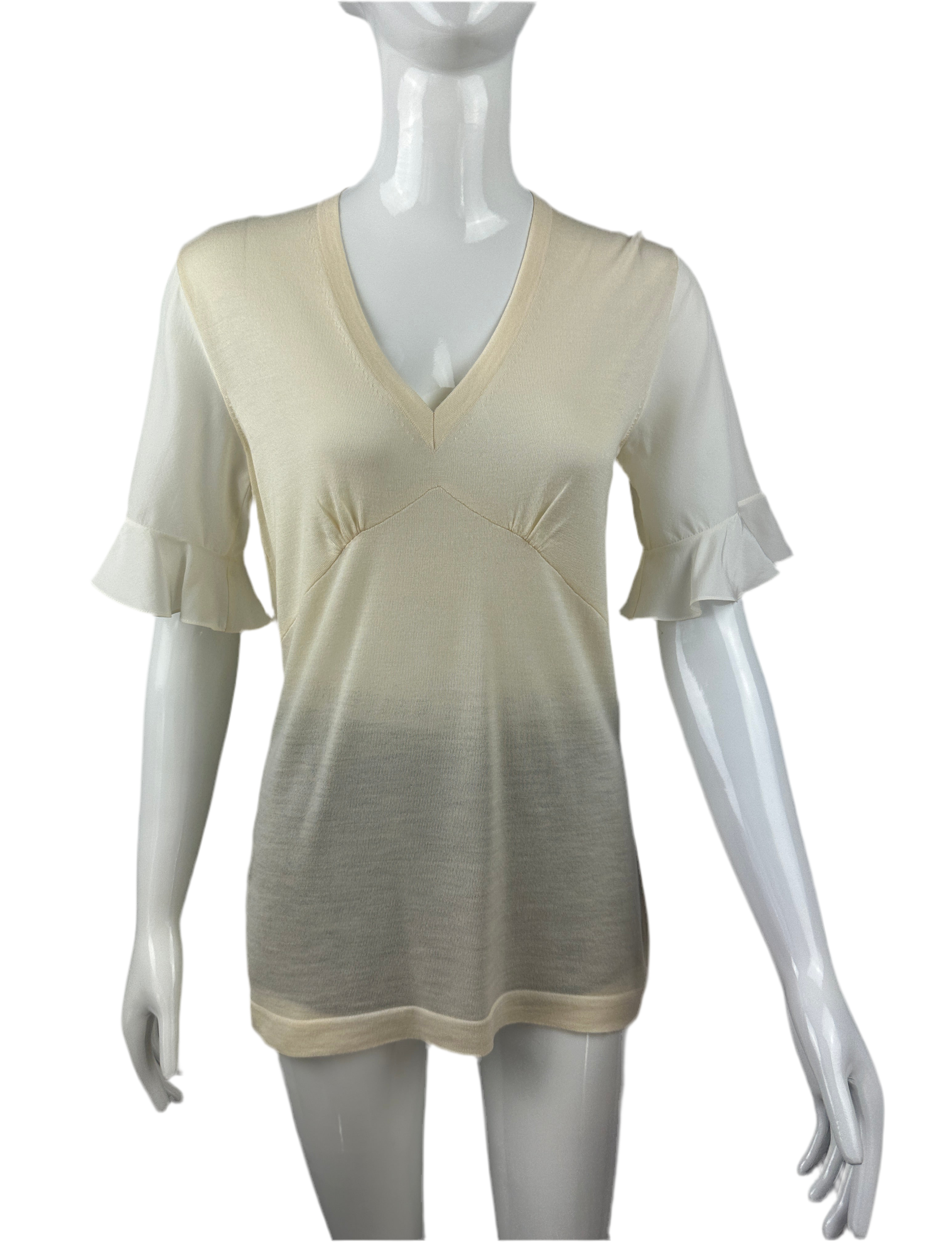 Louis Vuitton white top with V-neck and silk sleeves - size 34