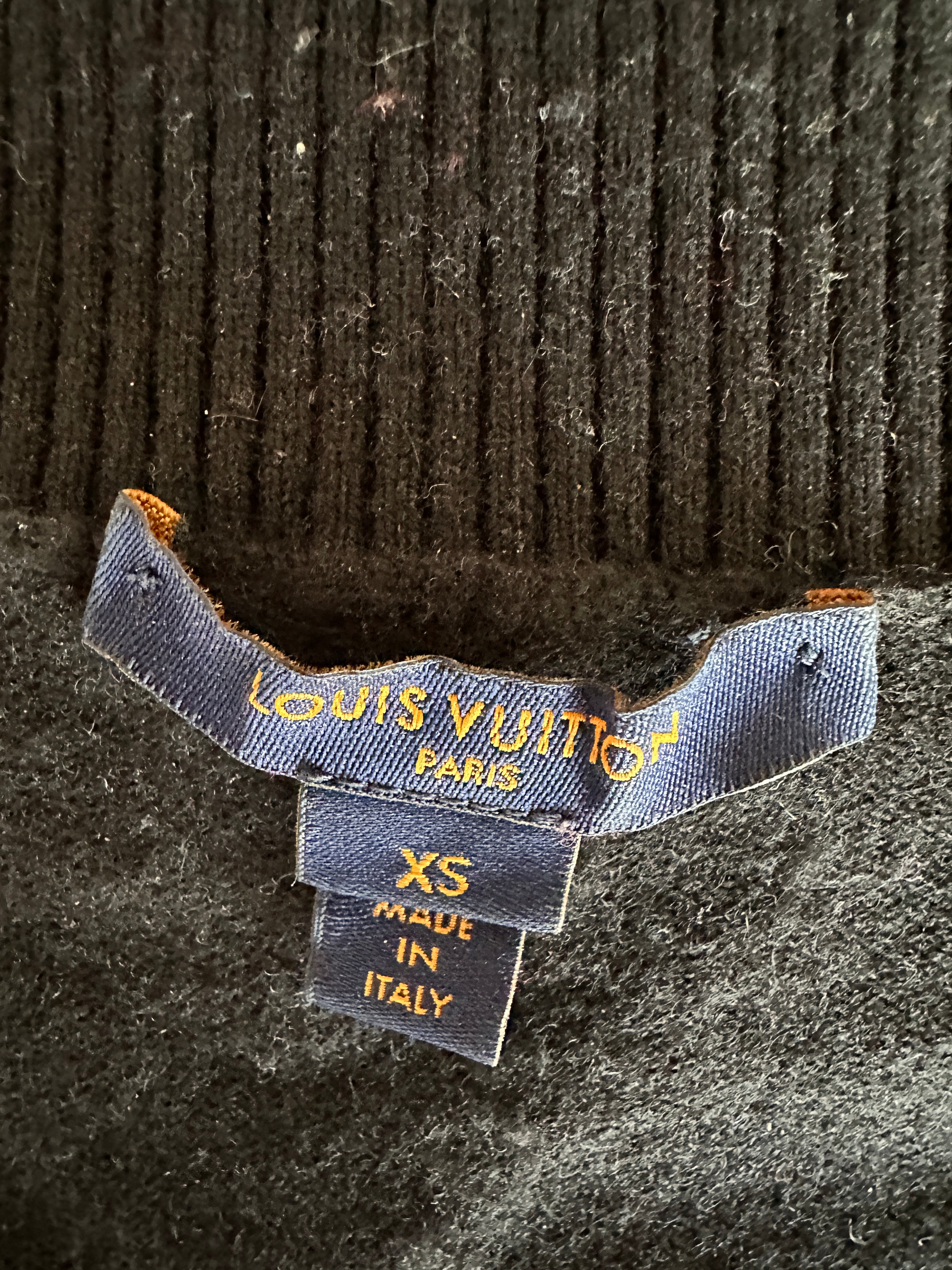 Louis Vuitton black turtleneck left shoulder button opening - size 34