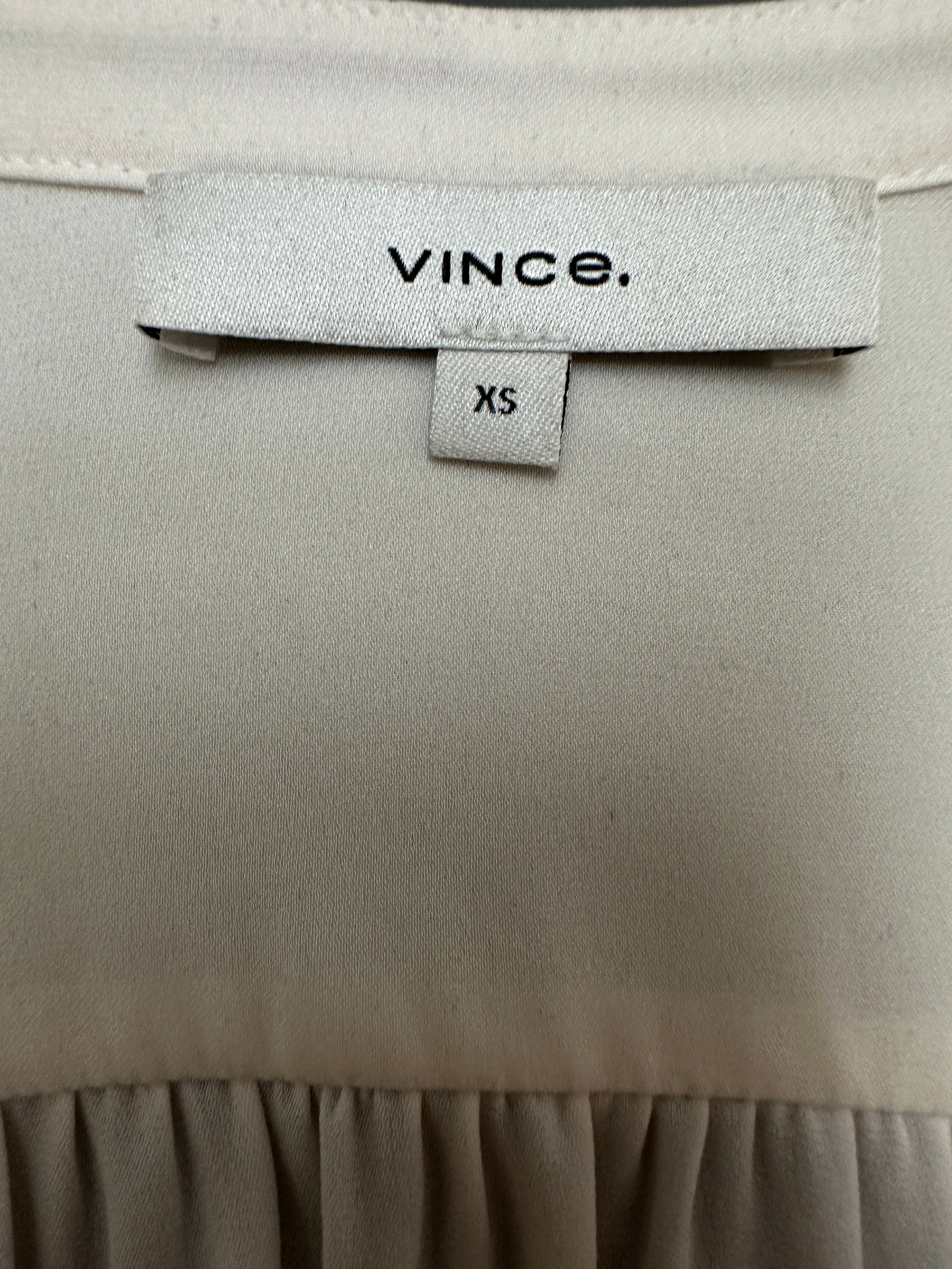 Vince ivory silk buttoned blouse - size XS