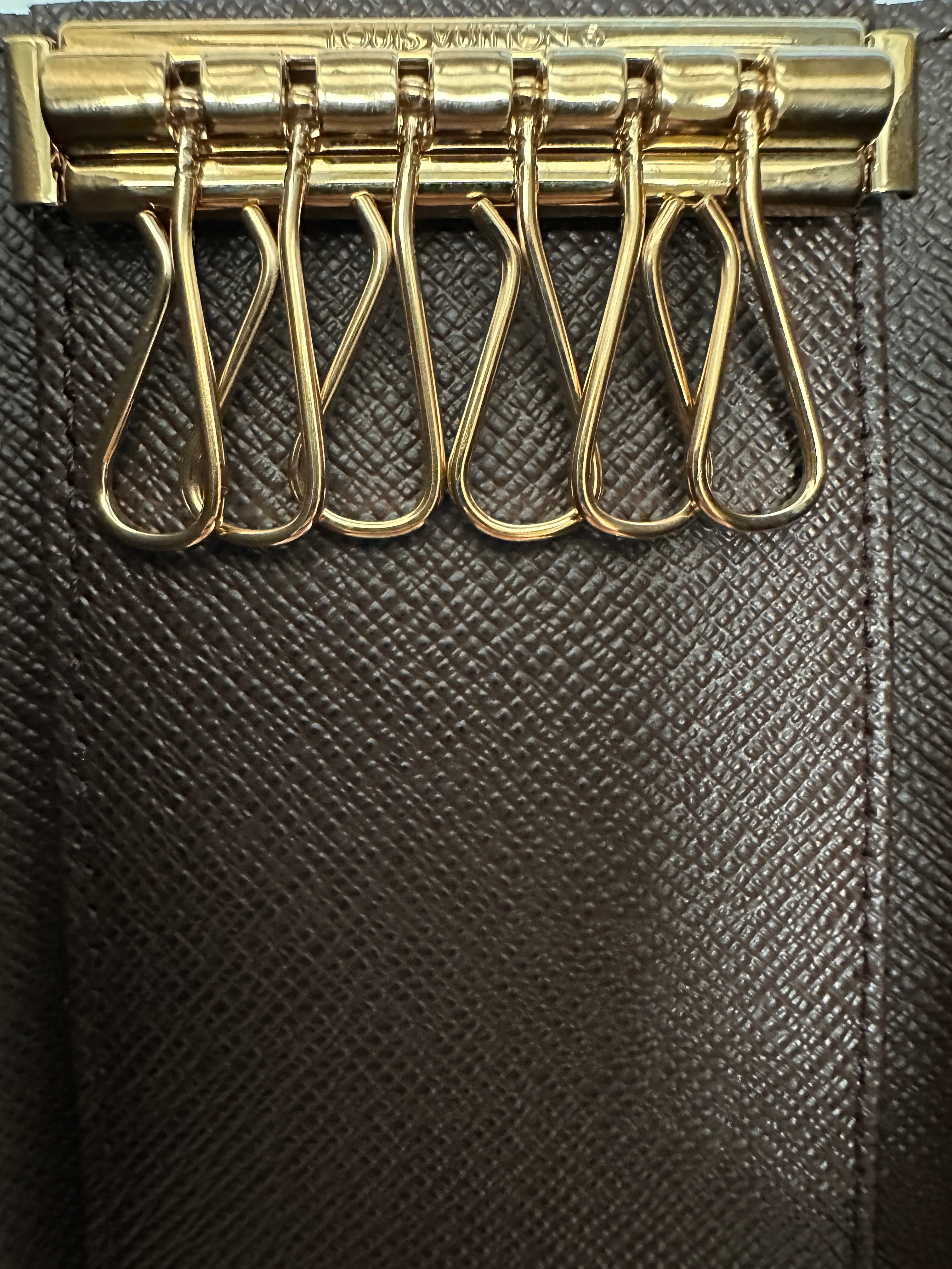 Louis Vuitton 6 key holder