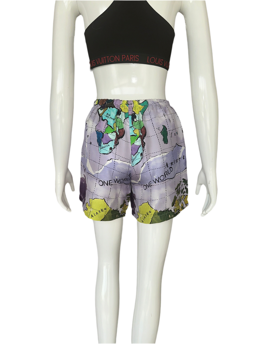 Laura Urbinati shorts with world print size 40 – Avant Garde