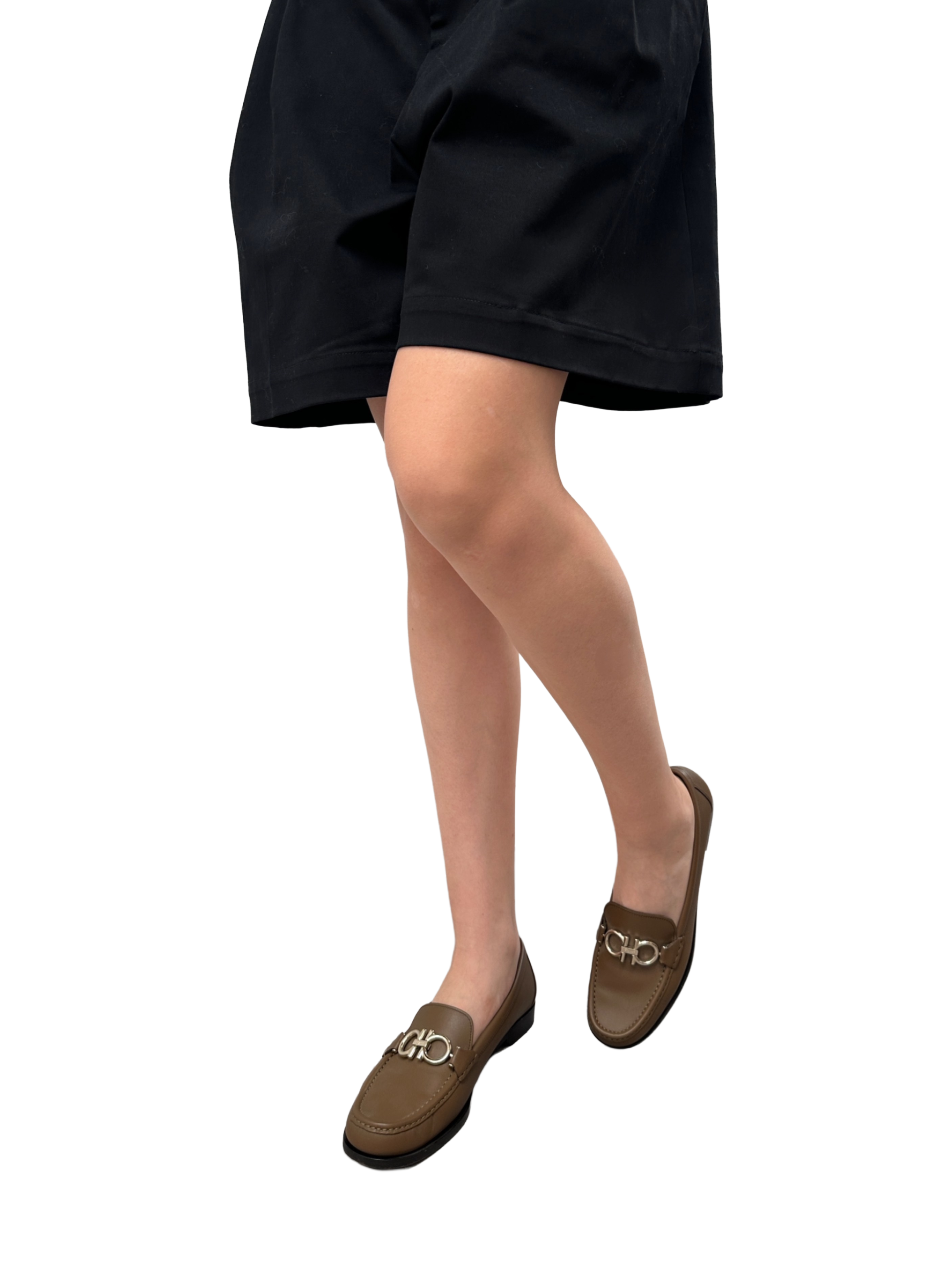 Salvatore Ferragamo Gancini loafer - size 40