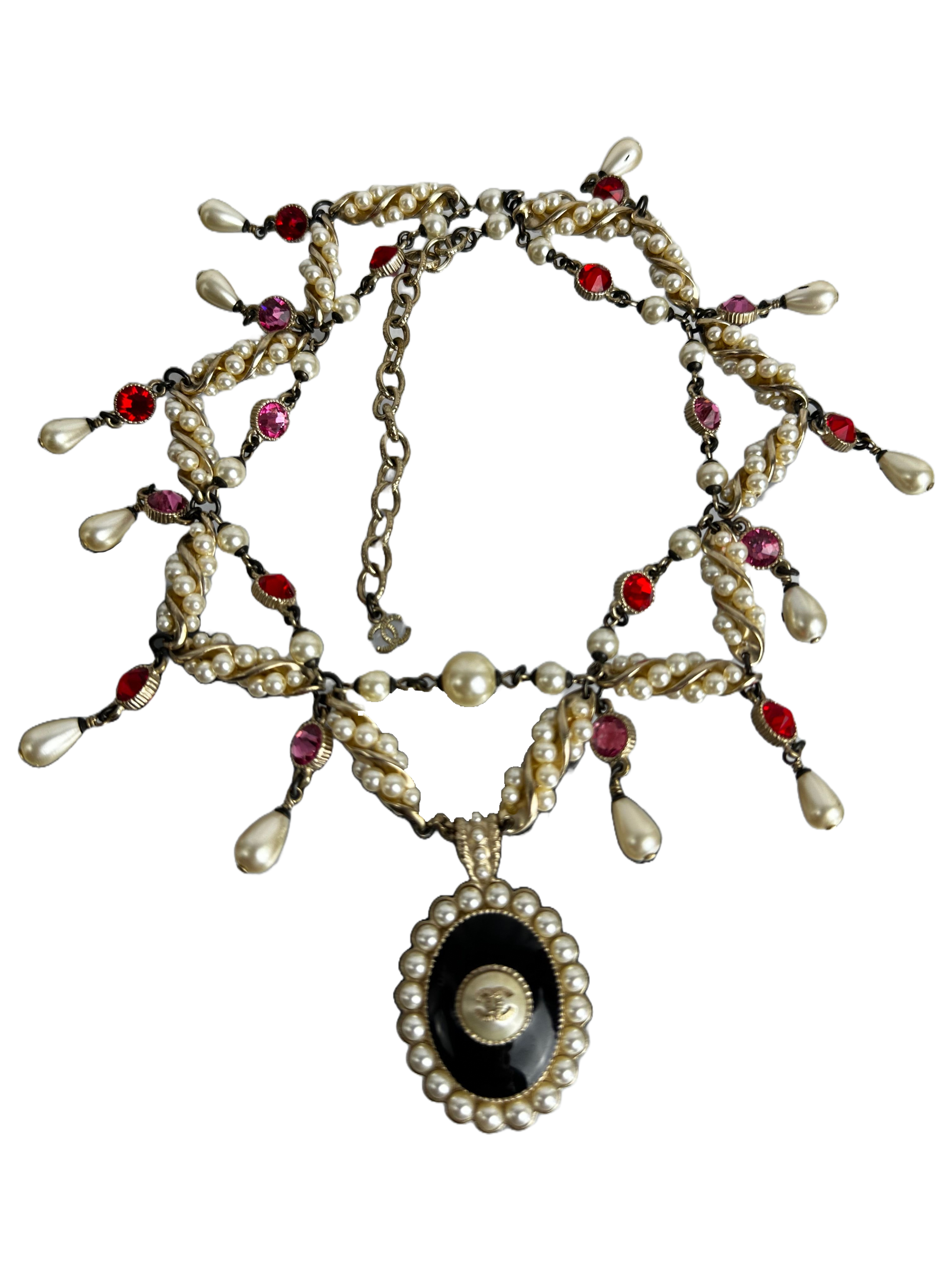 Chanel baroque necklace