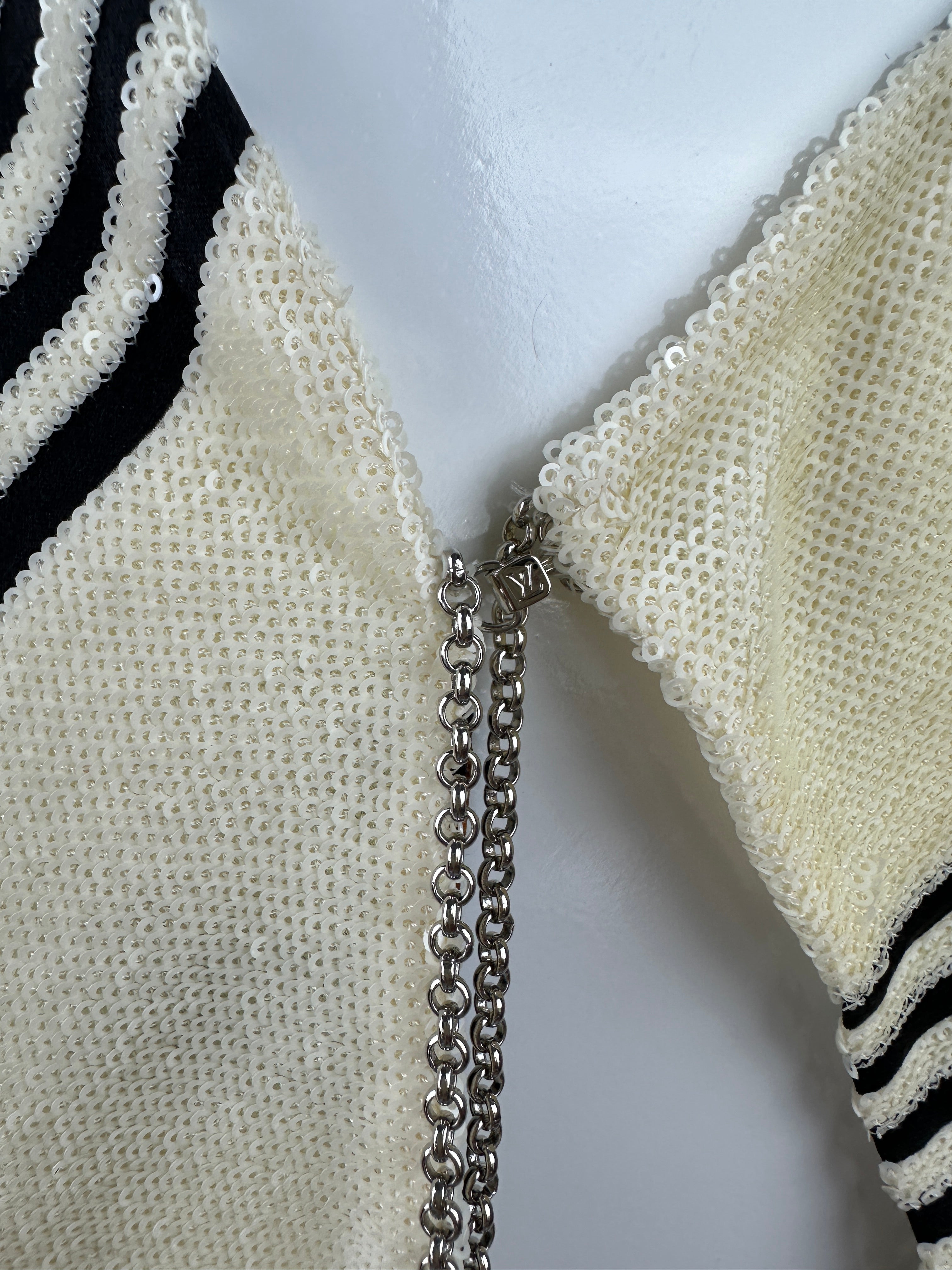 Louis Vuitton crew neck embroidered fluid top - size 38