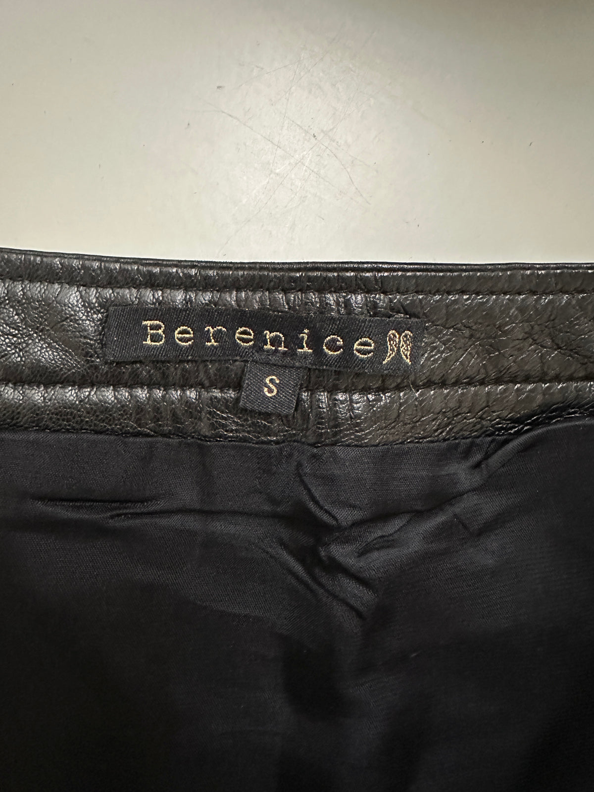 Berenice Black leather skirt with silver zip - size 36