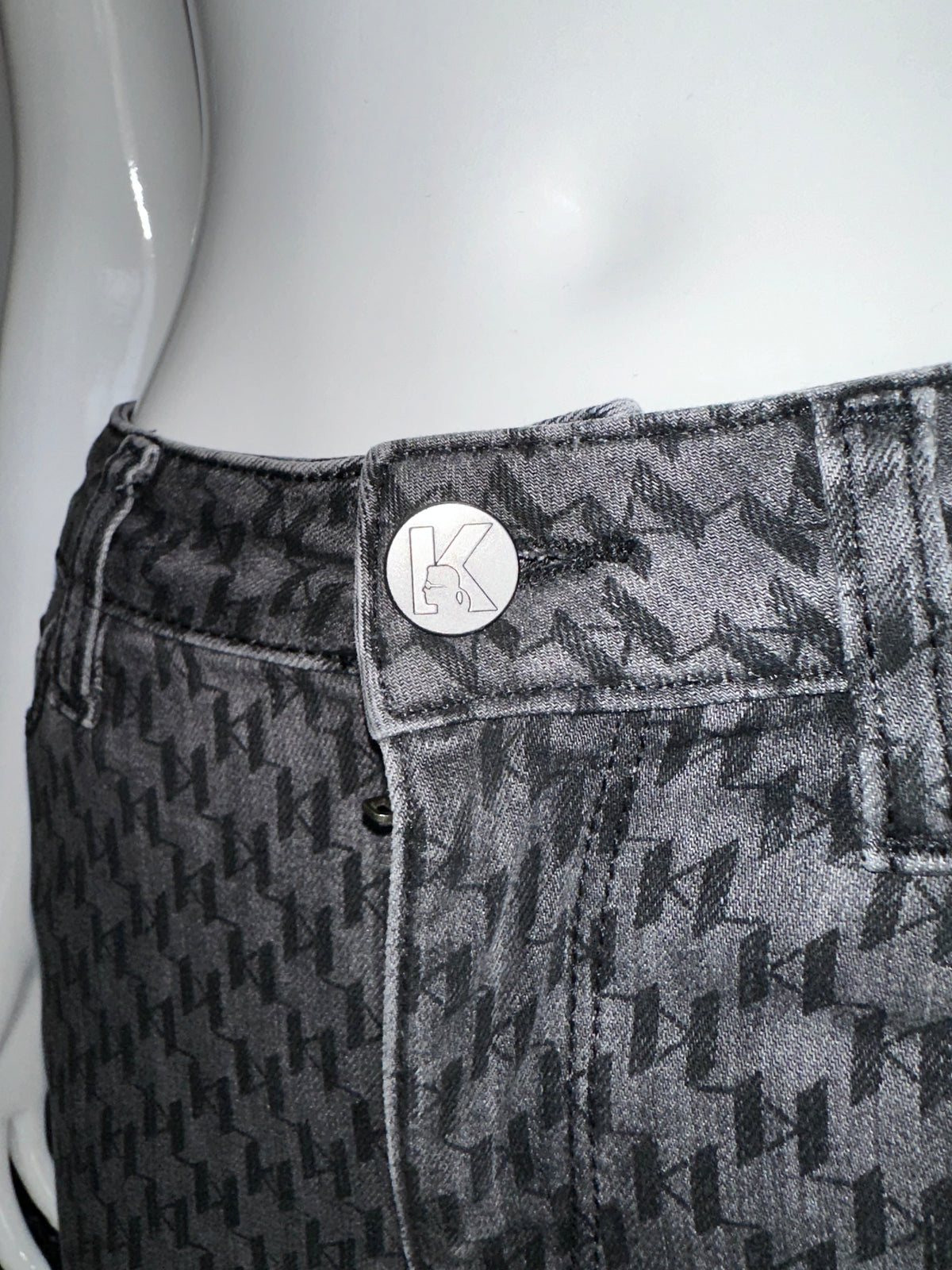 Karl Lagerfeld monogrammed pants - size 26