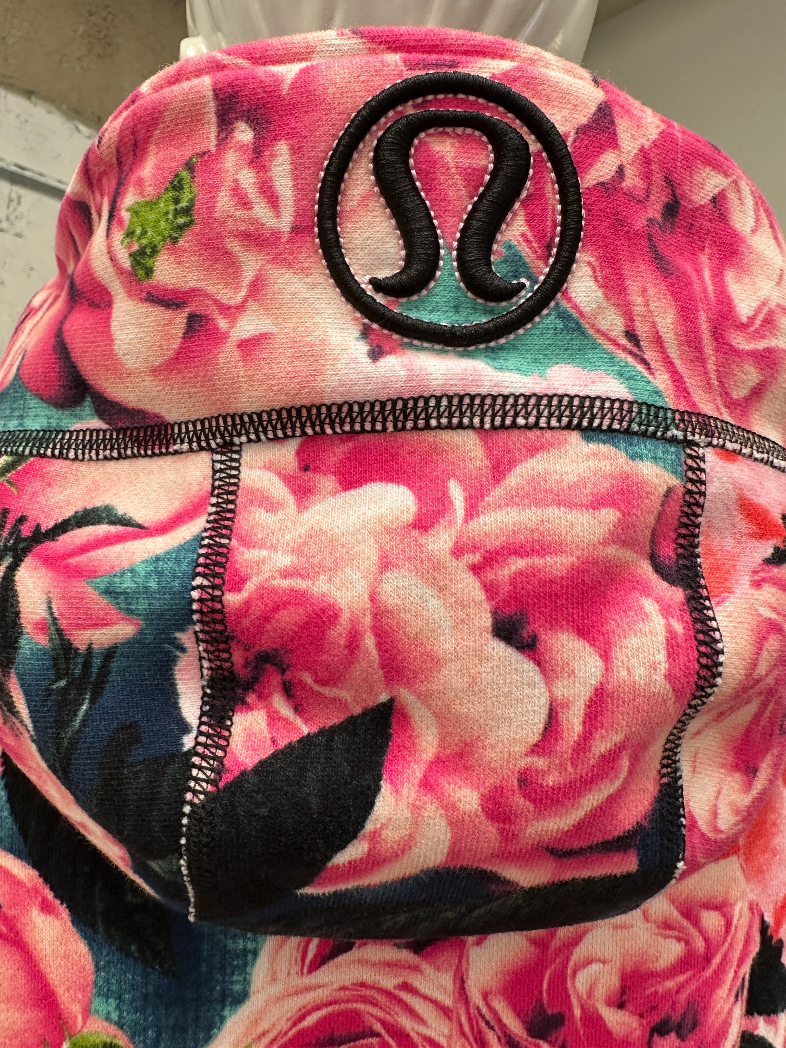 Lululemon athletica sporty jacket - size 36