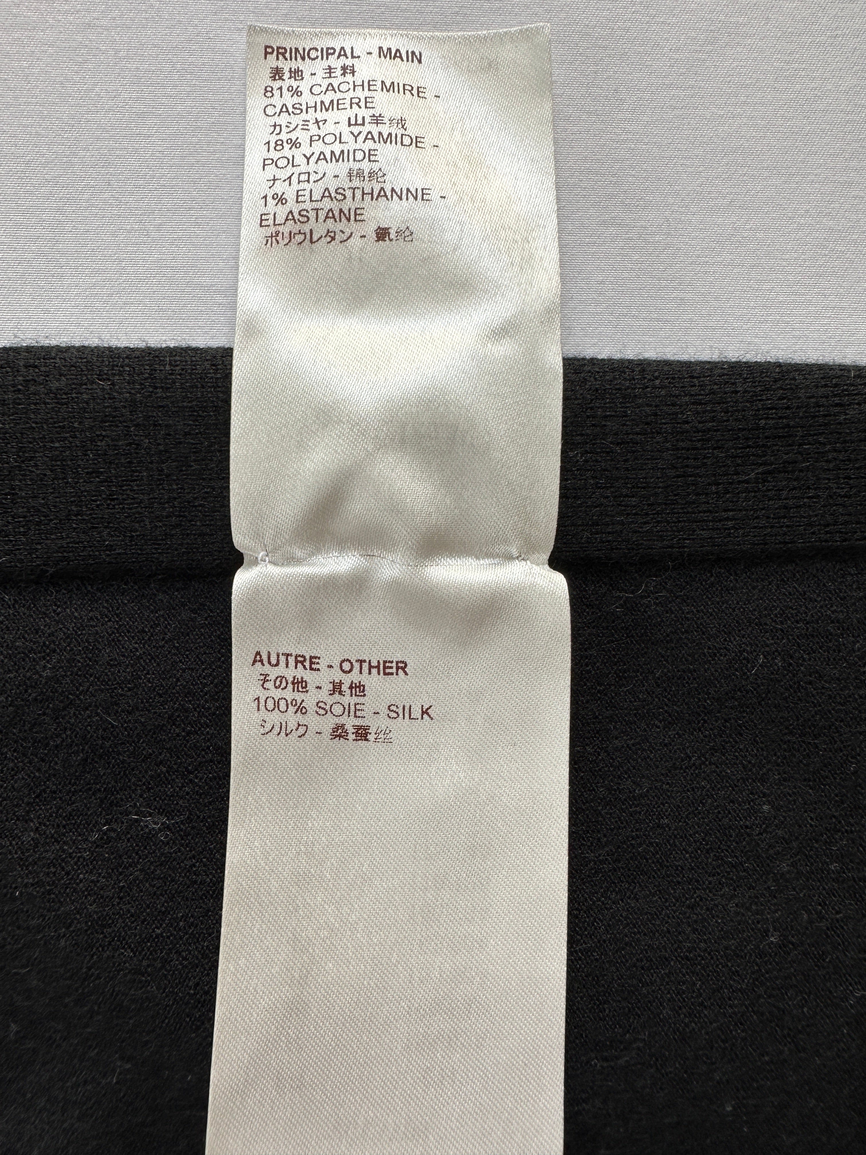 Louis vuitton black jogging suit with monogrammed details in pockets and drawstrings - size 34