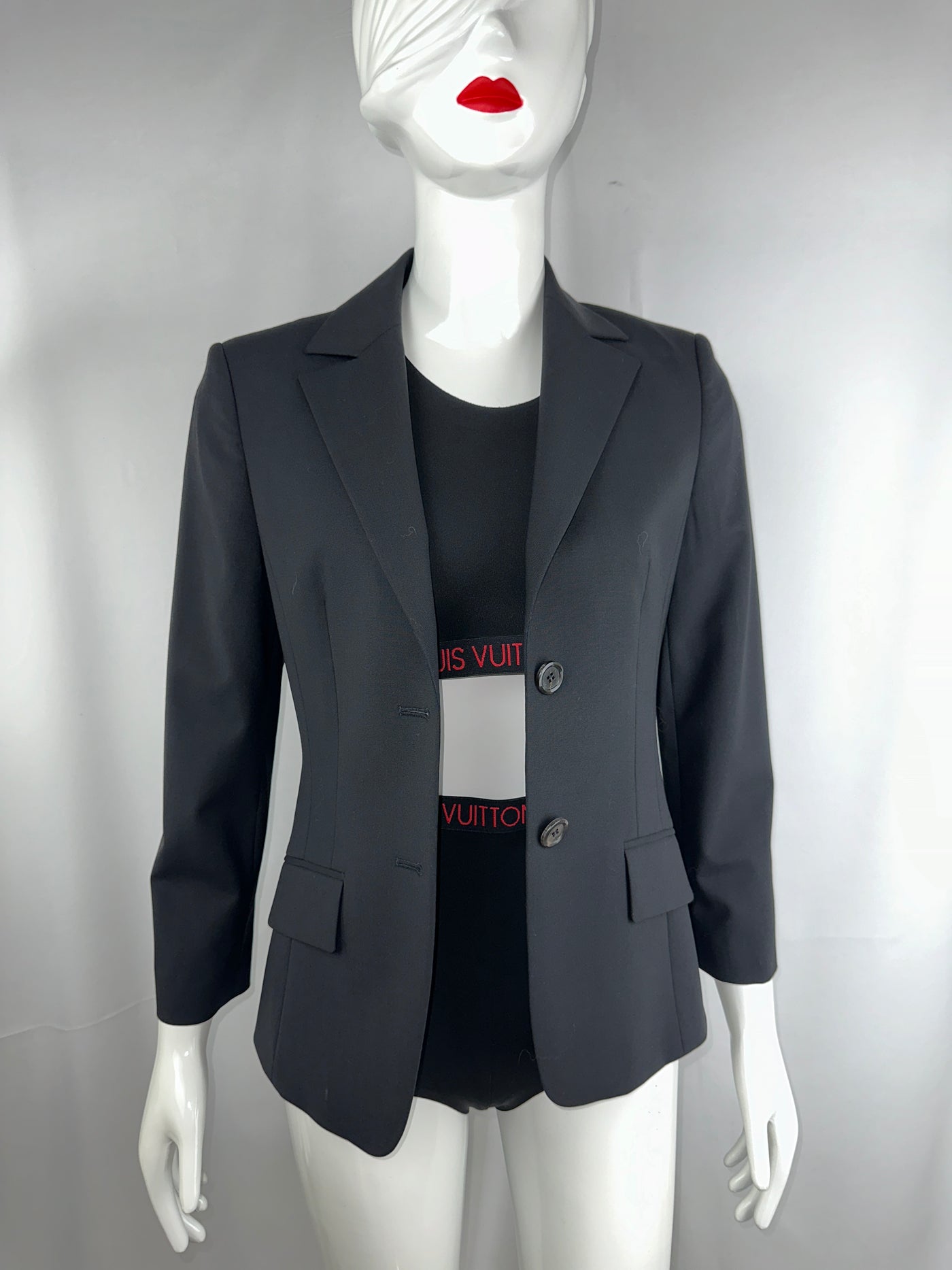 Hugo Boss black suit jacket size 34 Avant Garde DXB