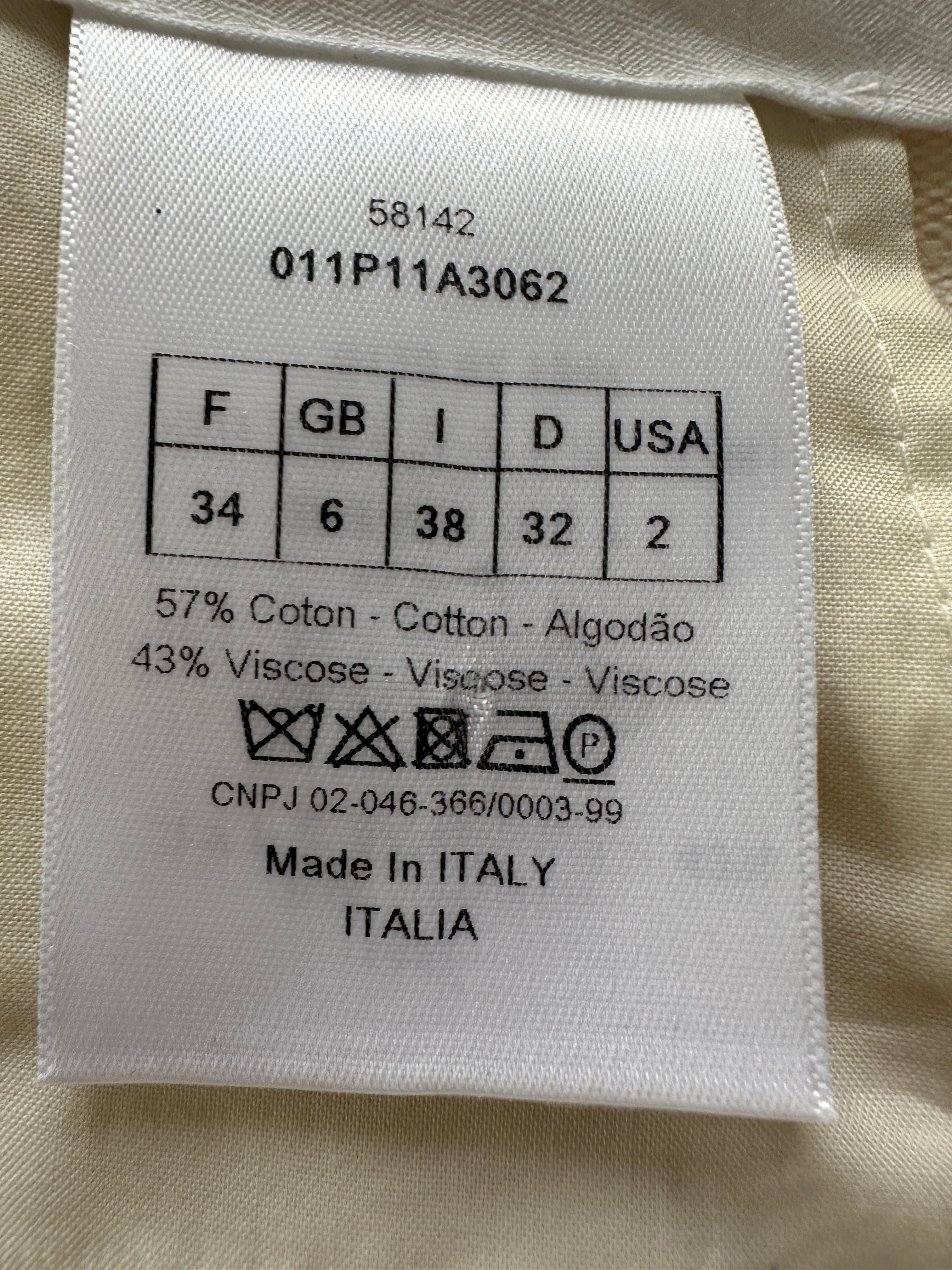 Dior short white pants with embossed lines - size 34