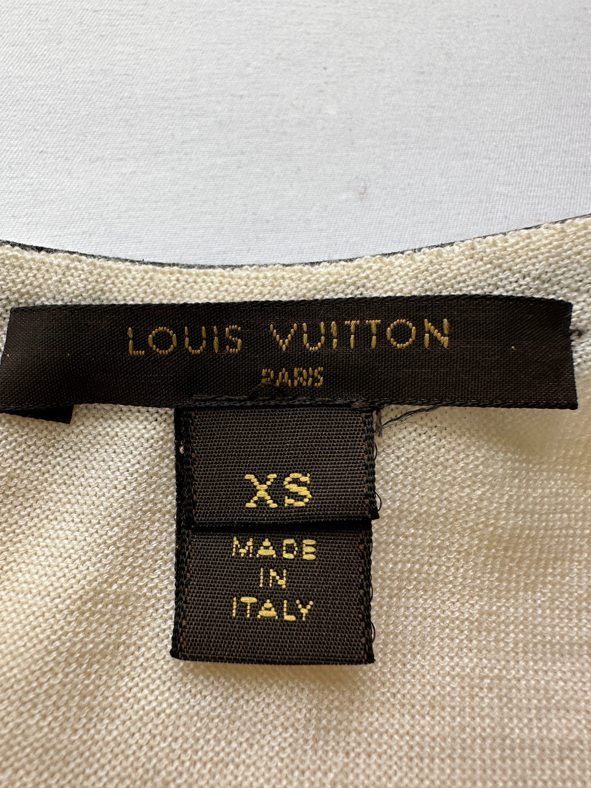 Louis Vuitton cream top with black leather collar - size 34