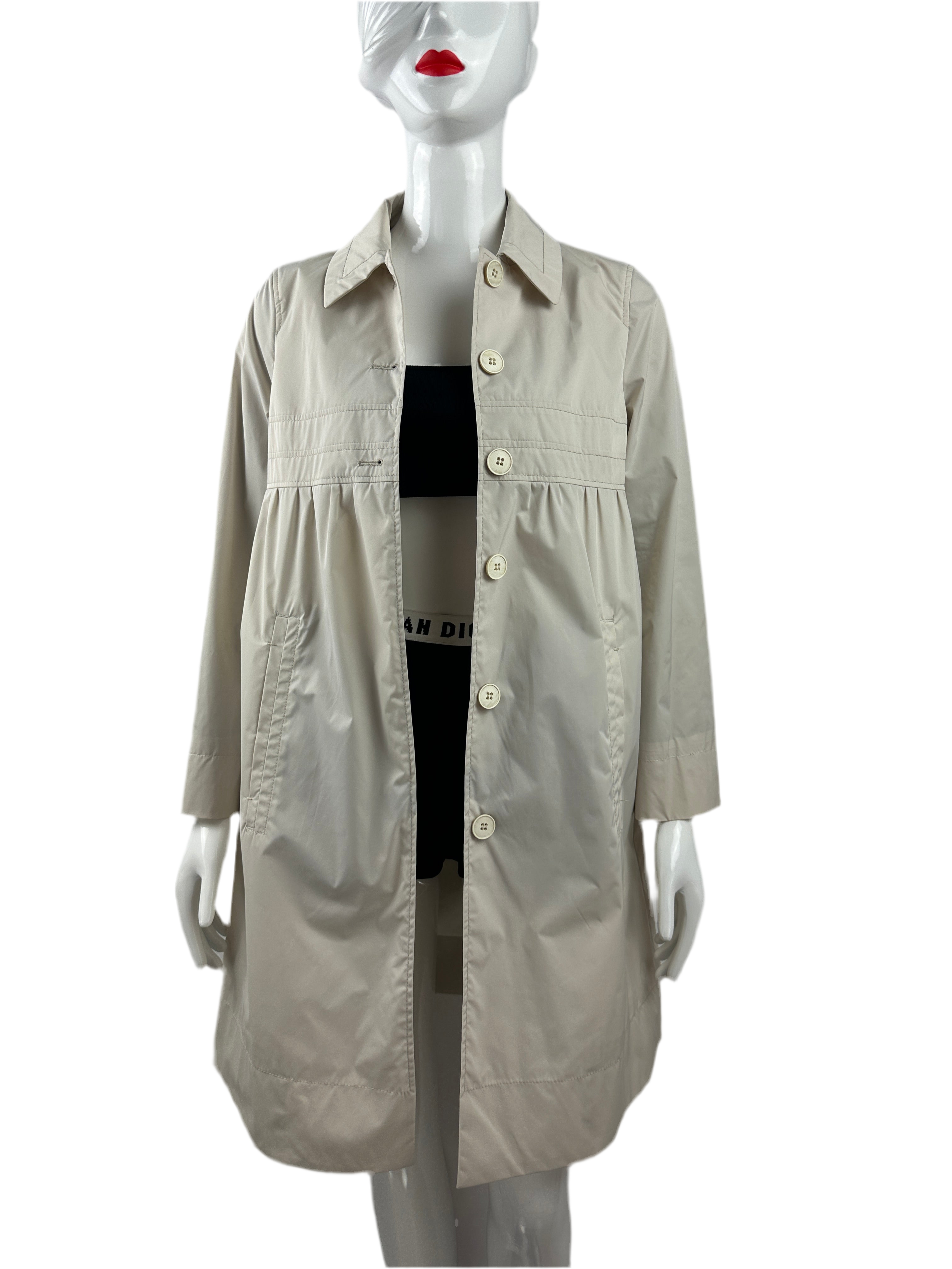 Hugo Boss cream gabardine with side pockets - size 34