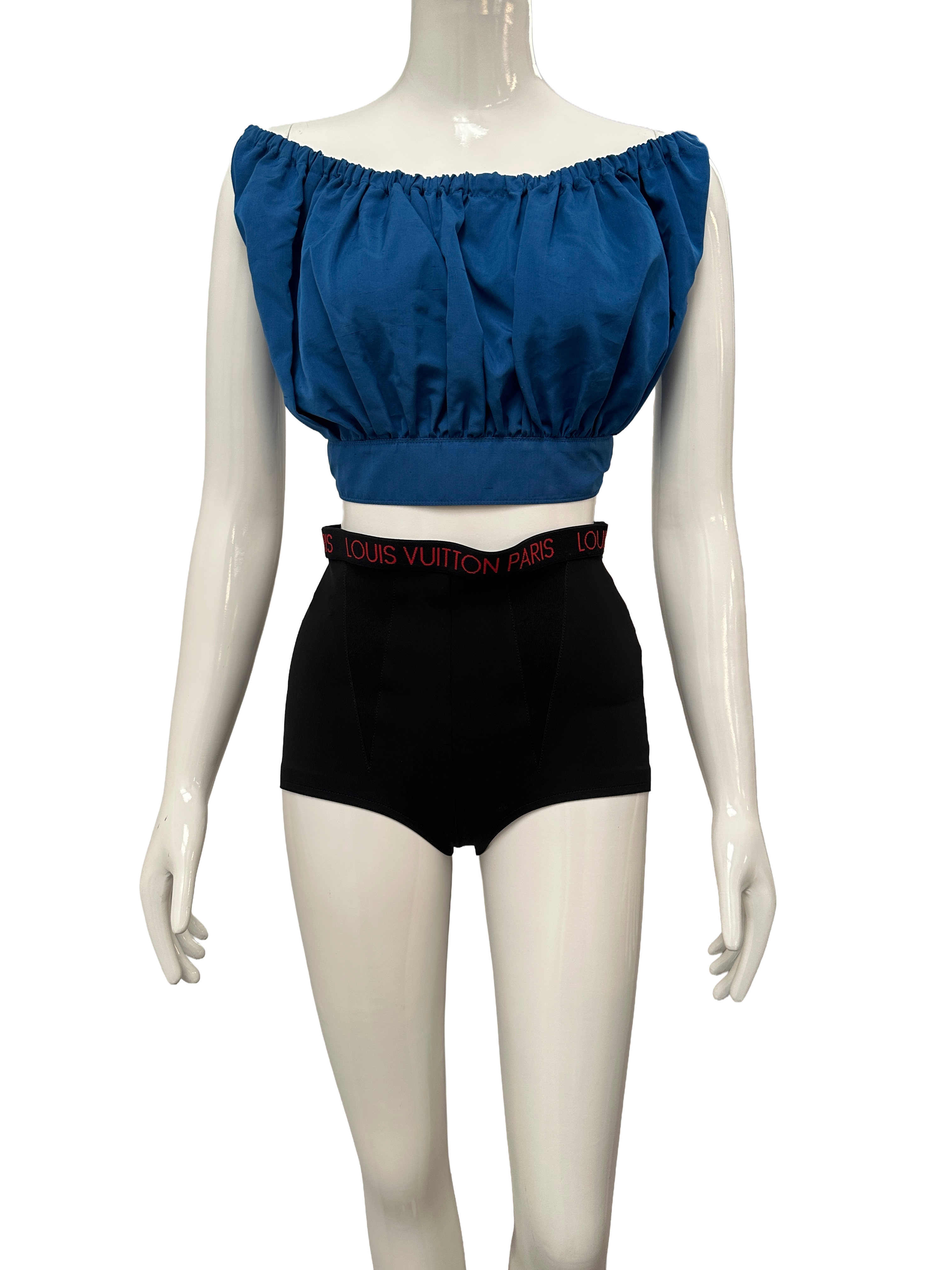 Yves Saint Laurent blue croc top - size 36