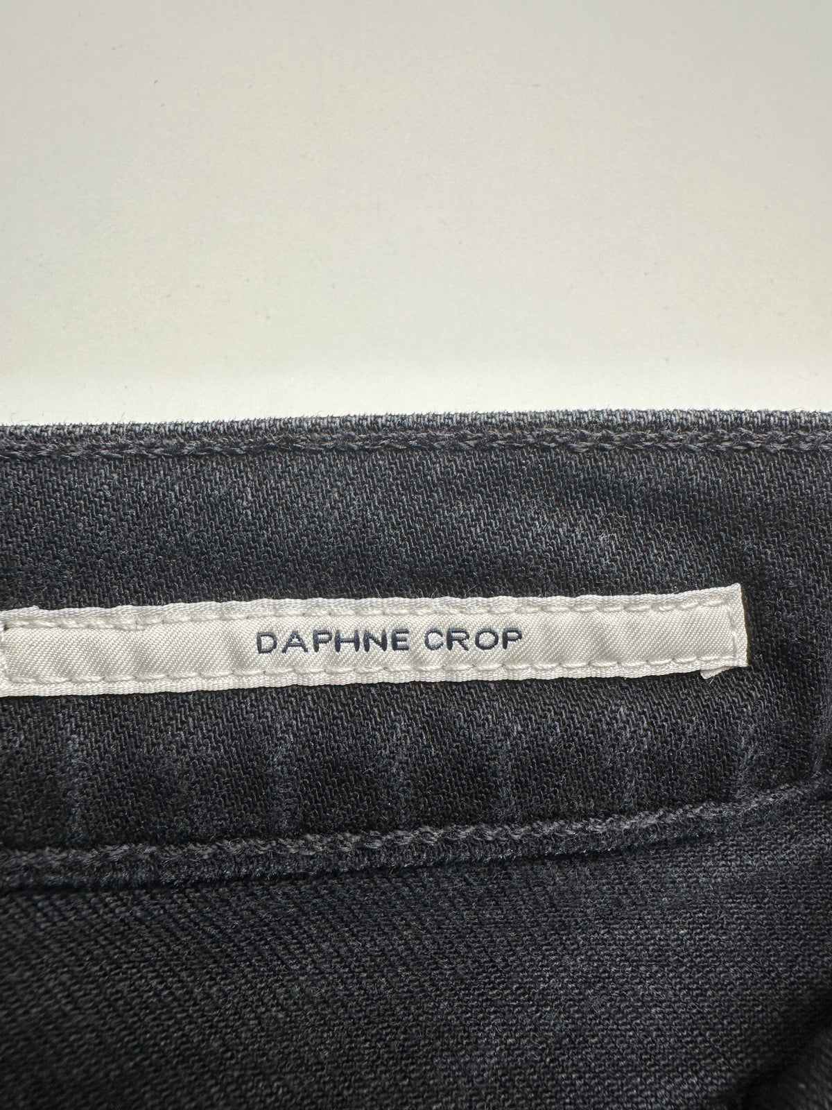 Citizens of Humanity black Daphne crop - size 27
