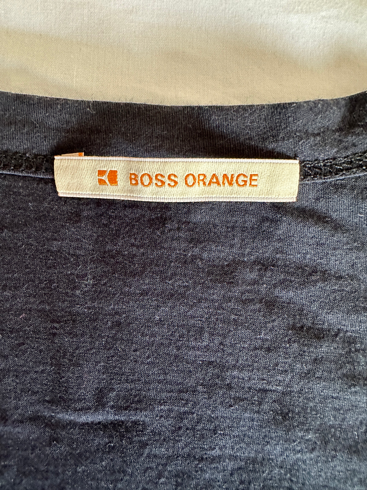 Boss orange black tee shirt with writing - size 36