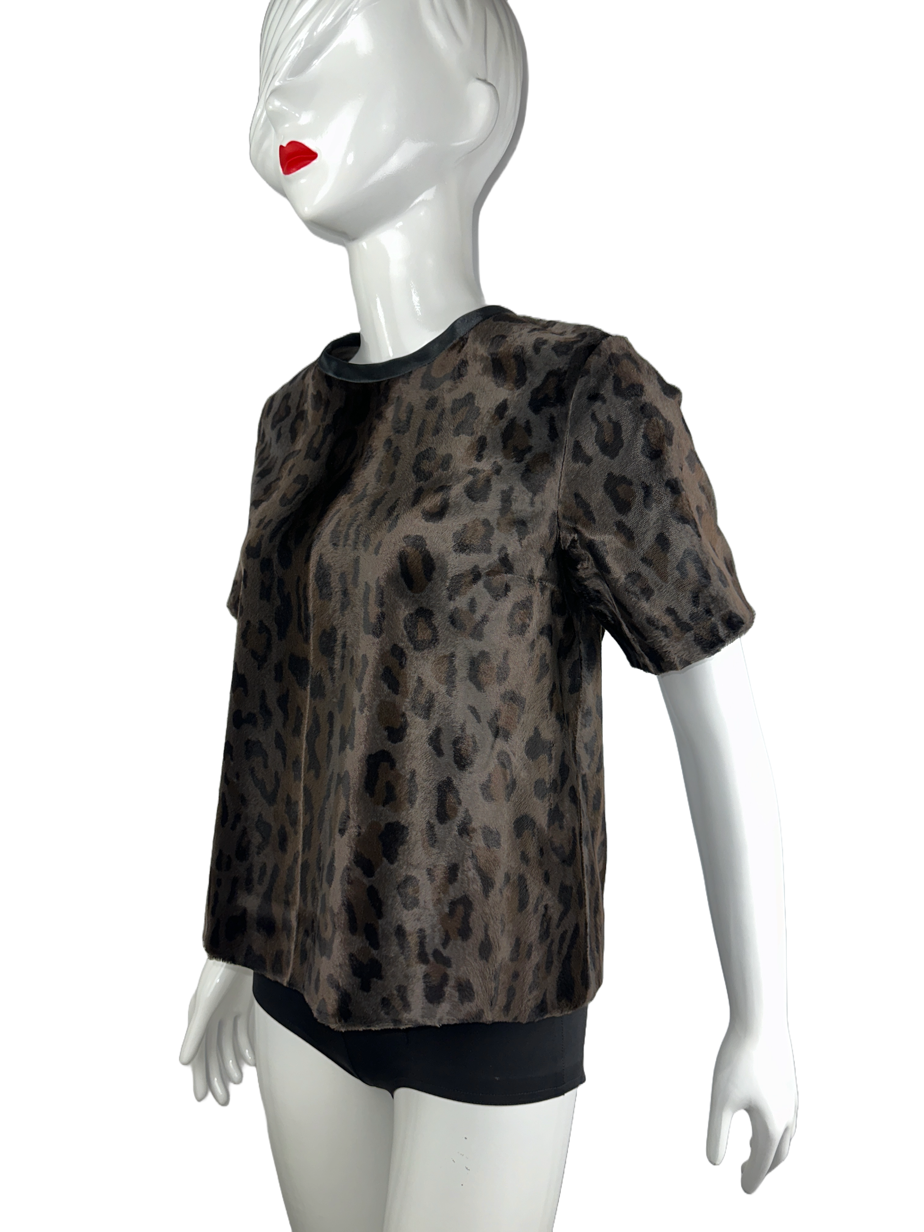 SportMax Code leopard print tee shirt with leather collar - size 36
