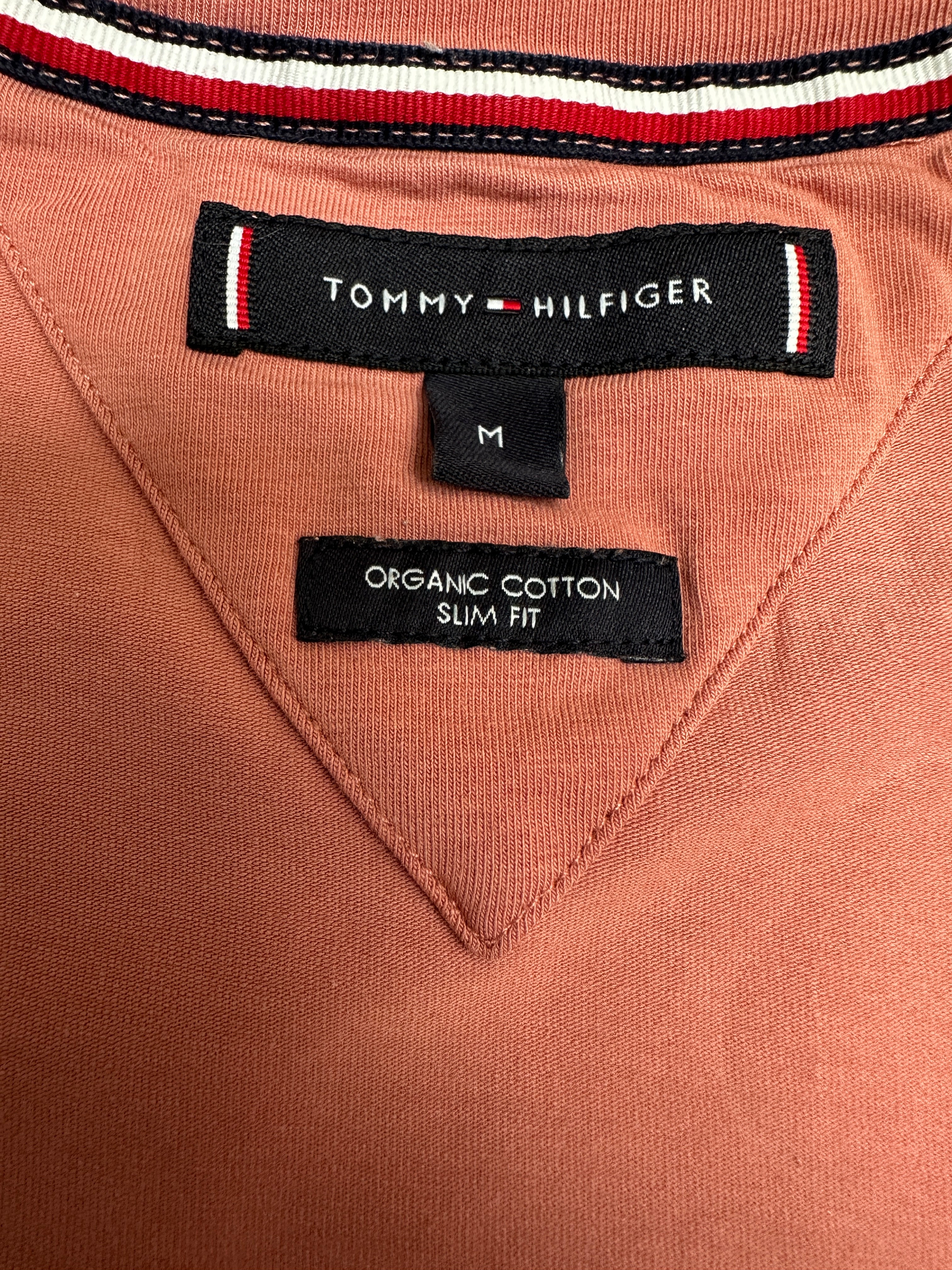Tommy Hilfiger coral flag logo t-shirt - size M