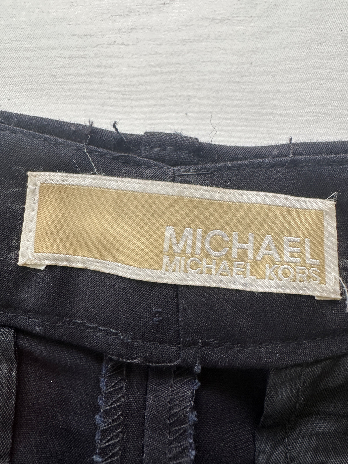 Michael Kors navy blue shorts - size 34