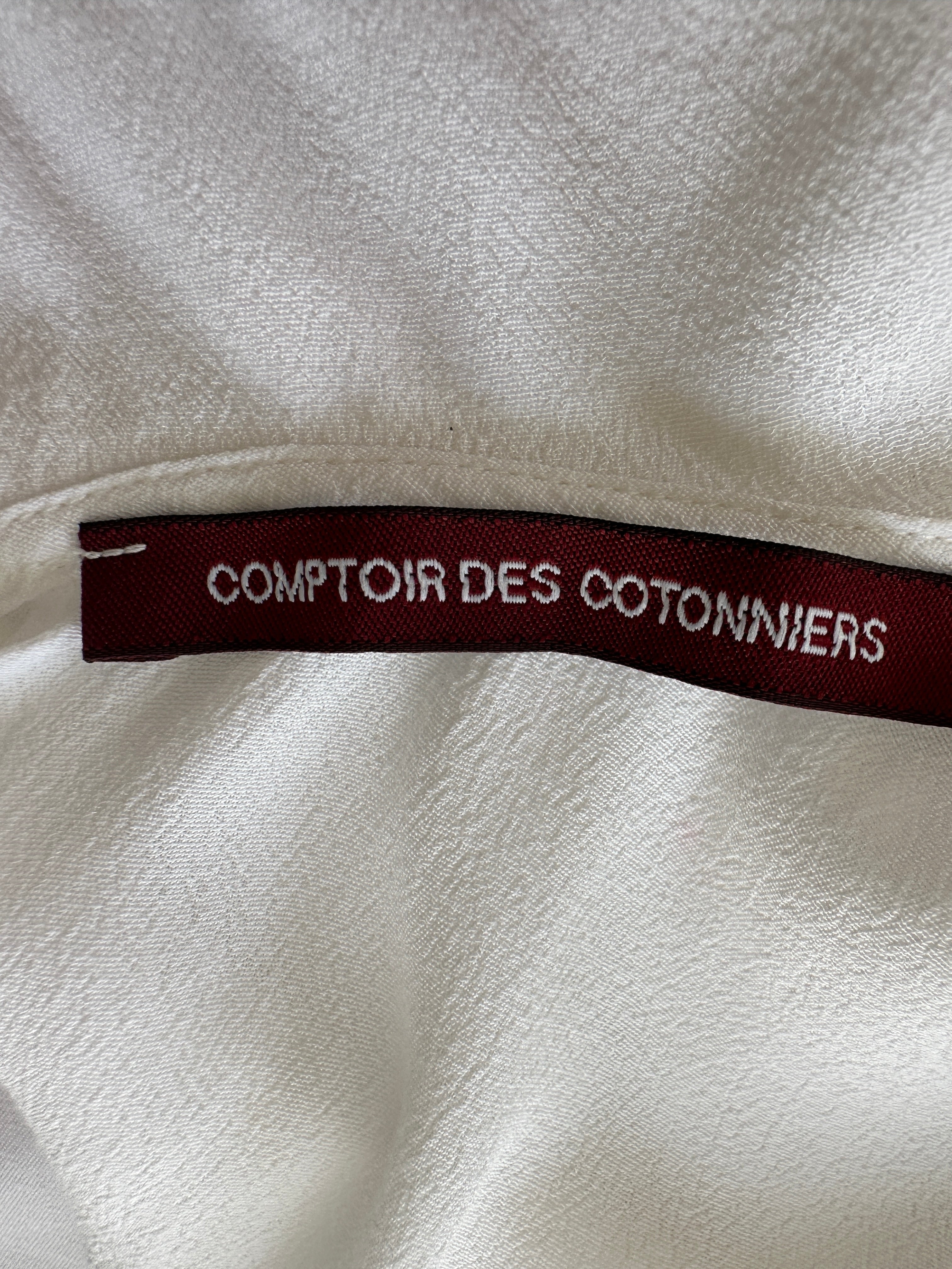 Comptoir des cotonniers white top with claudine collar - size 36