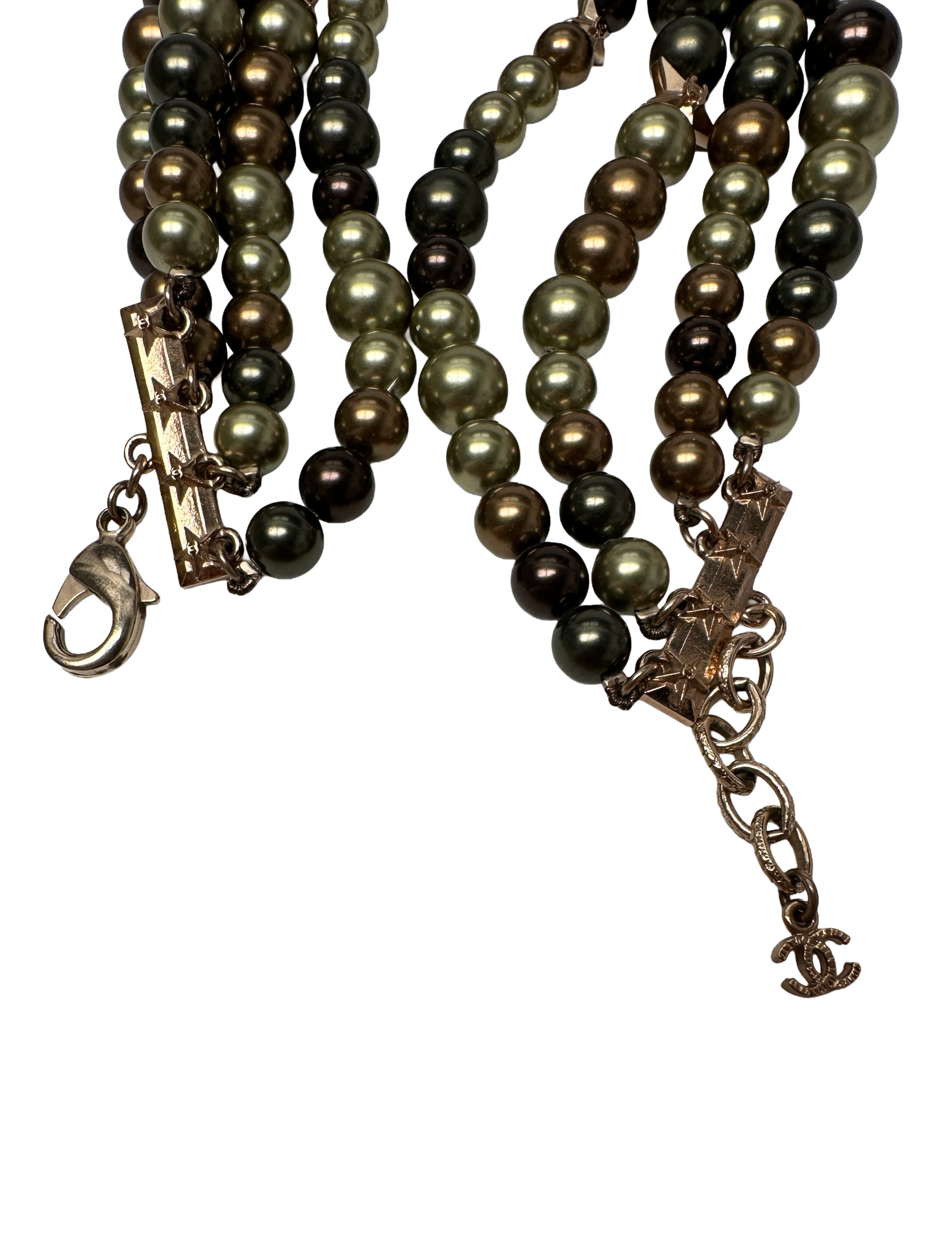 Chanel necklace collection Cuba