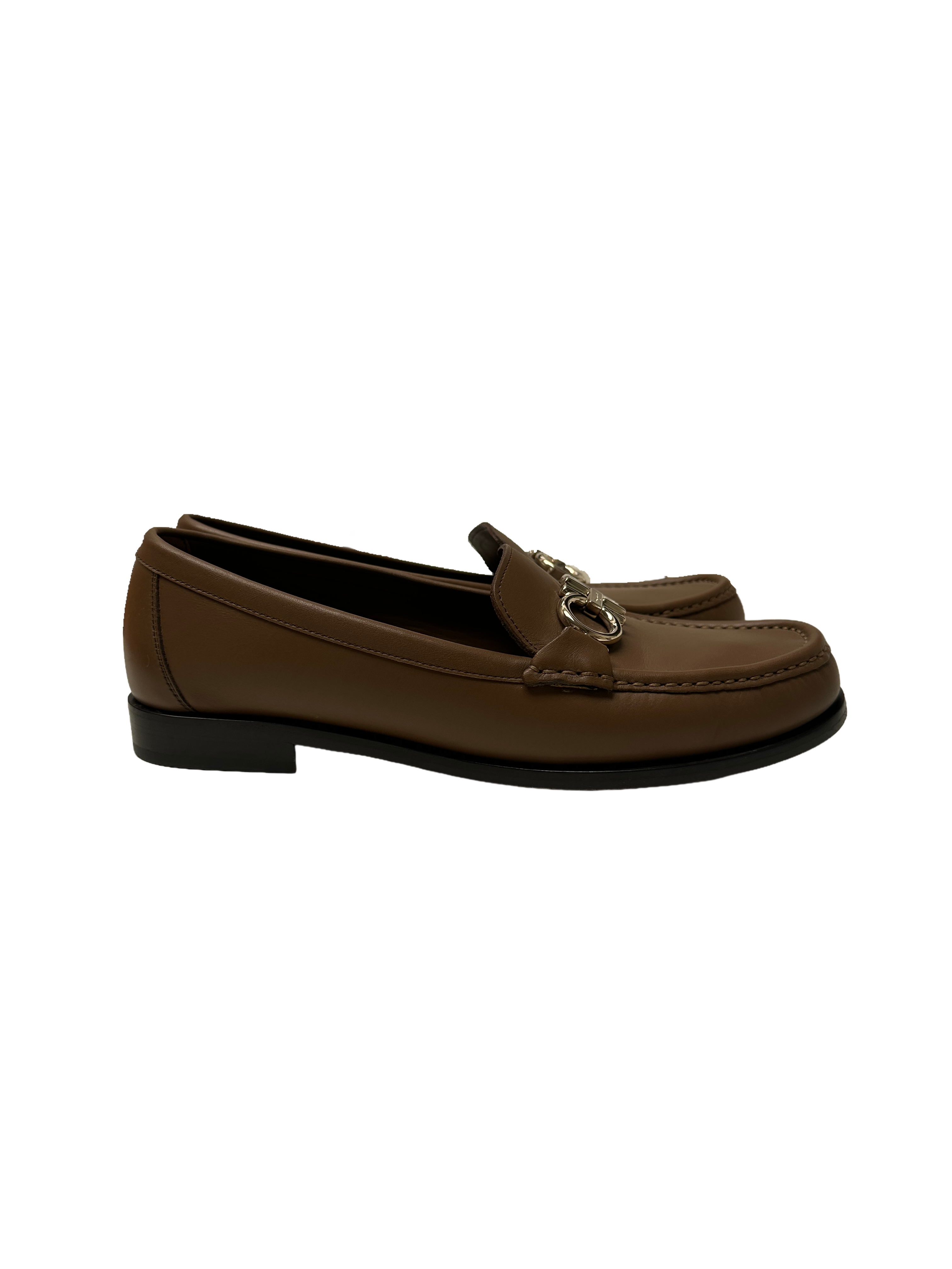 Salvatore Ferragamo Gancini loafer - size 40