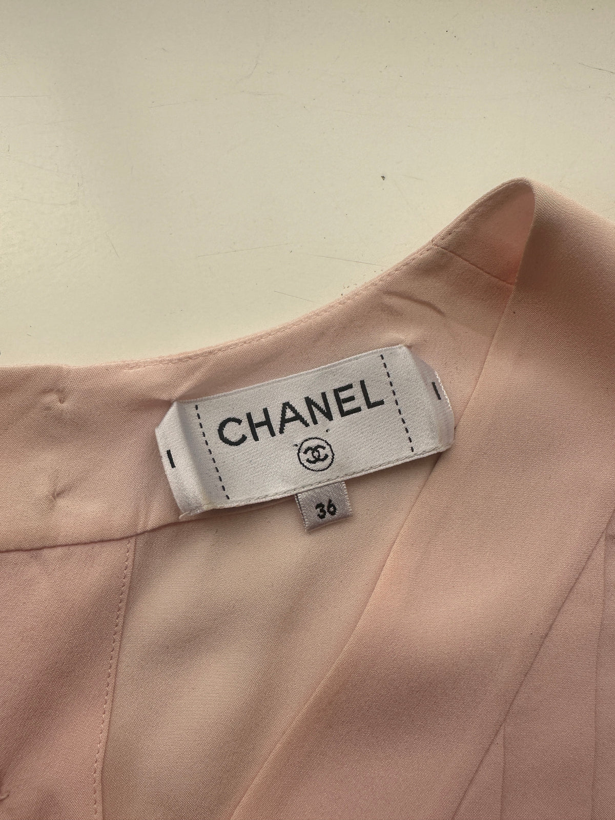 Chanel pink V-neck top - size 36