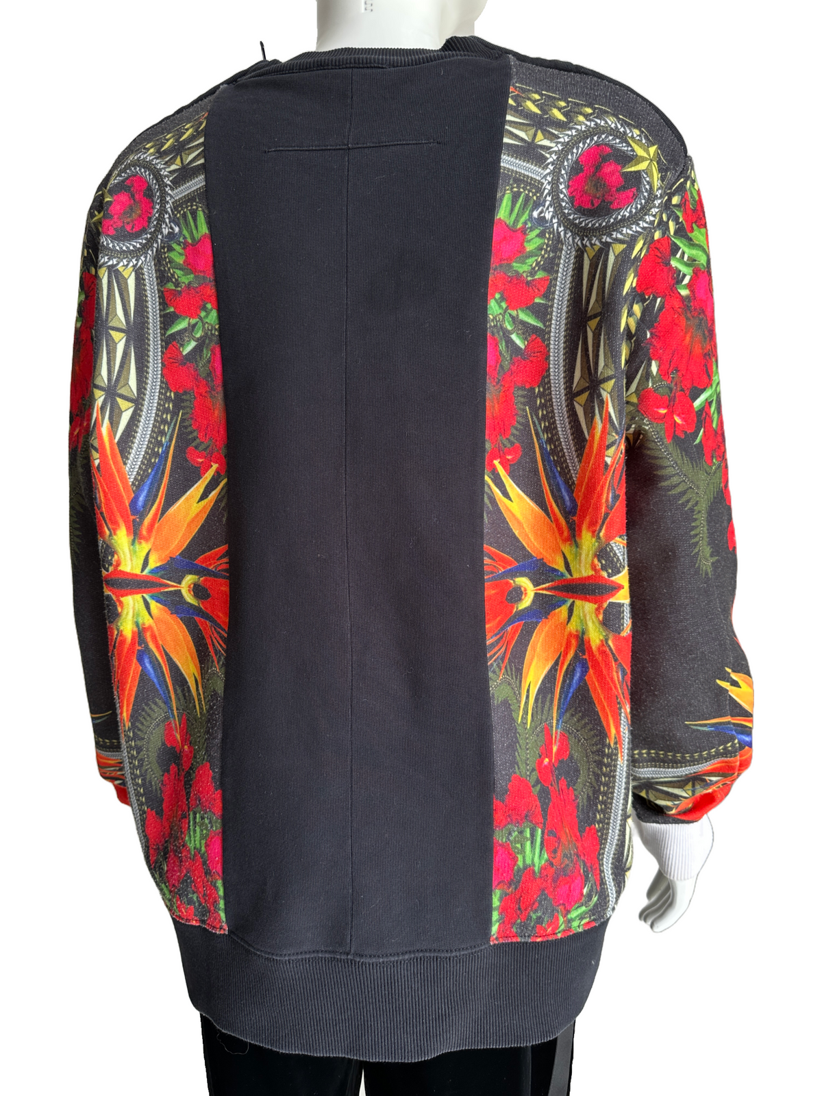 Givenchy birds of paradise Madonna sweater - size 38