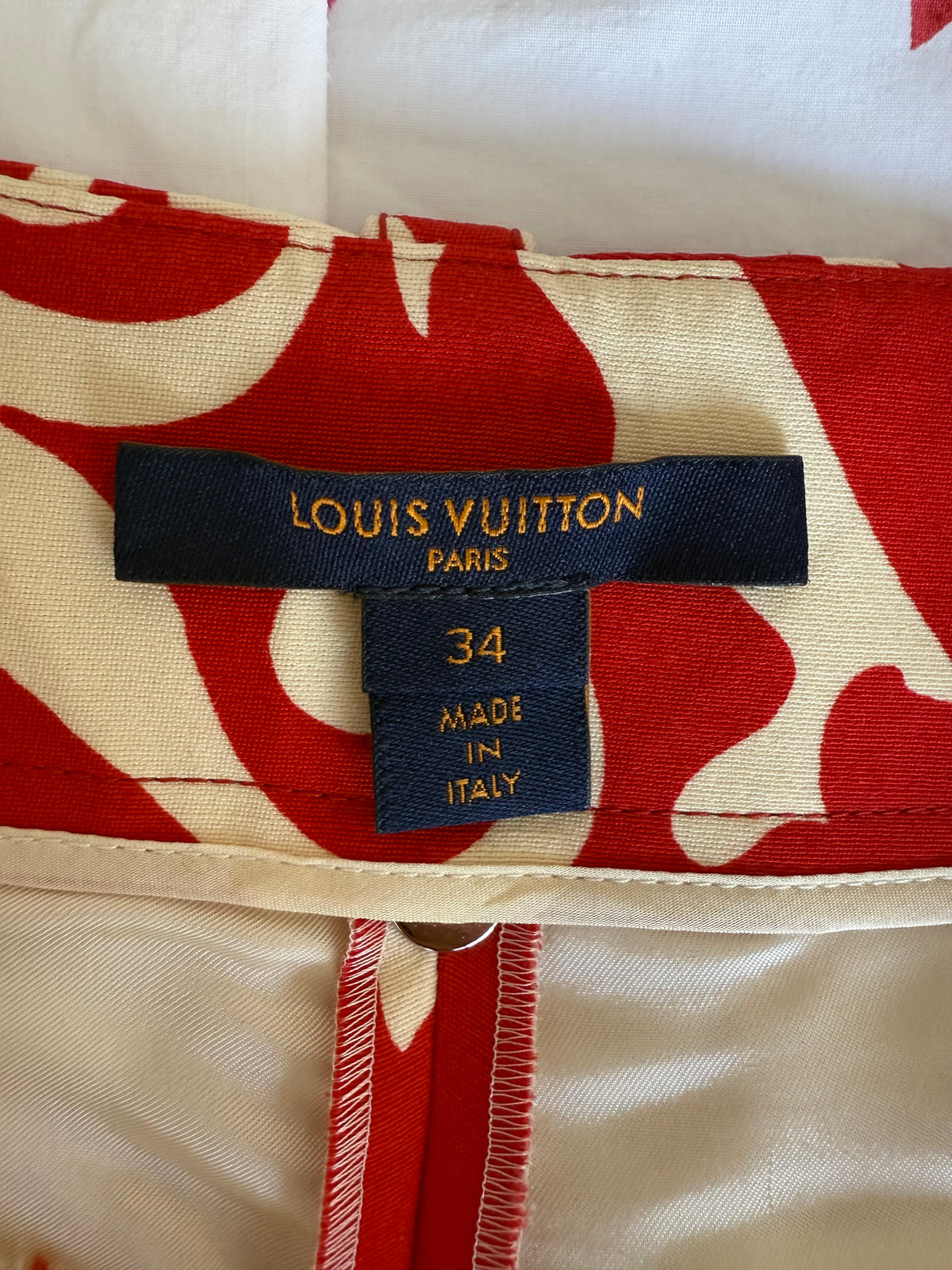 Louis Vuitton red and white safari shorts - size 34