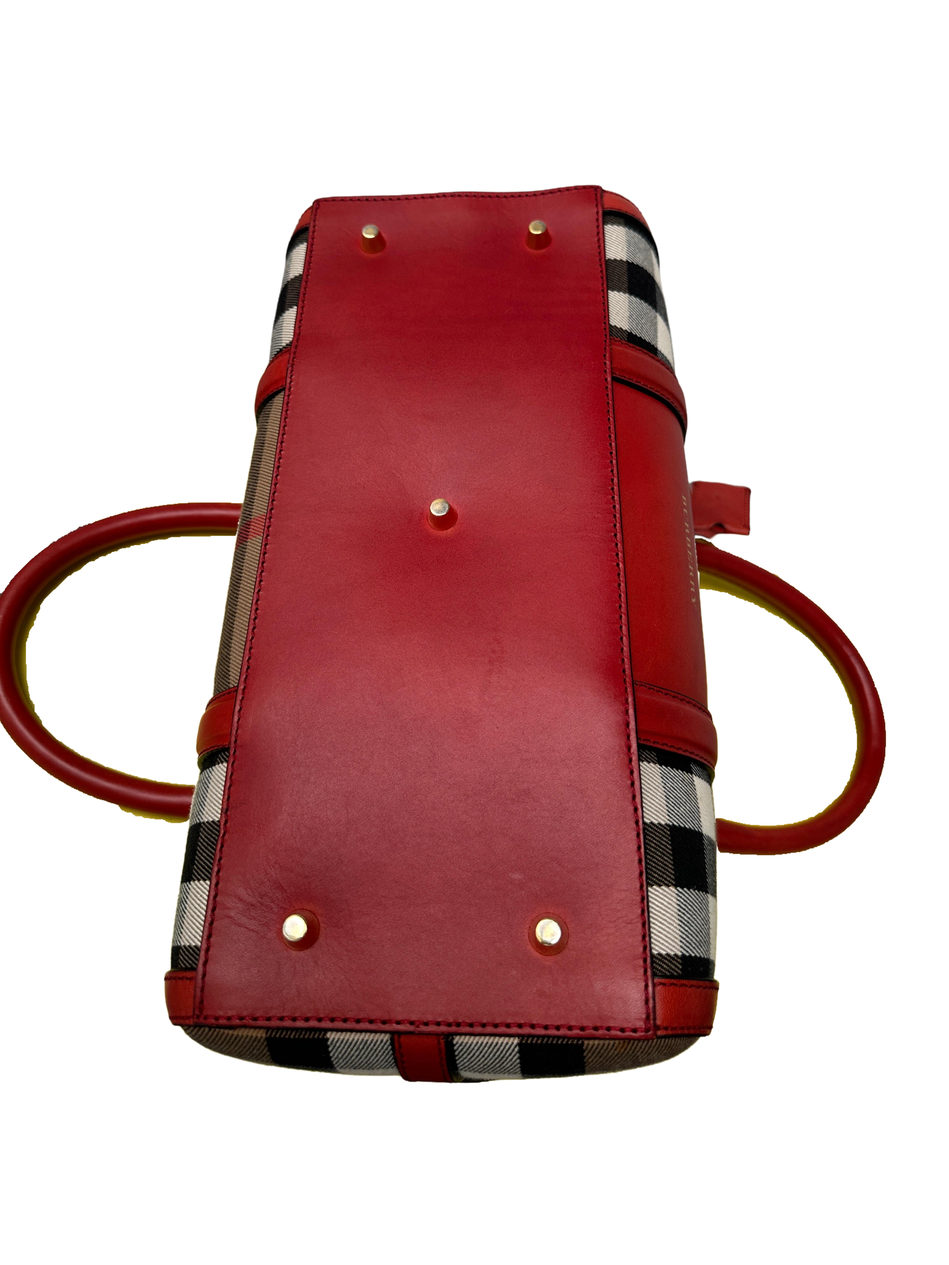 Burberry house check red Alchester medium
