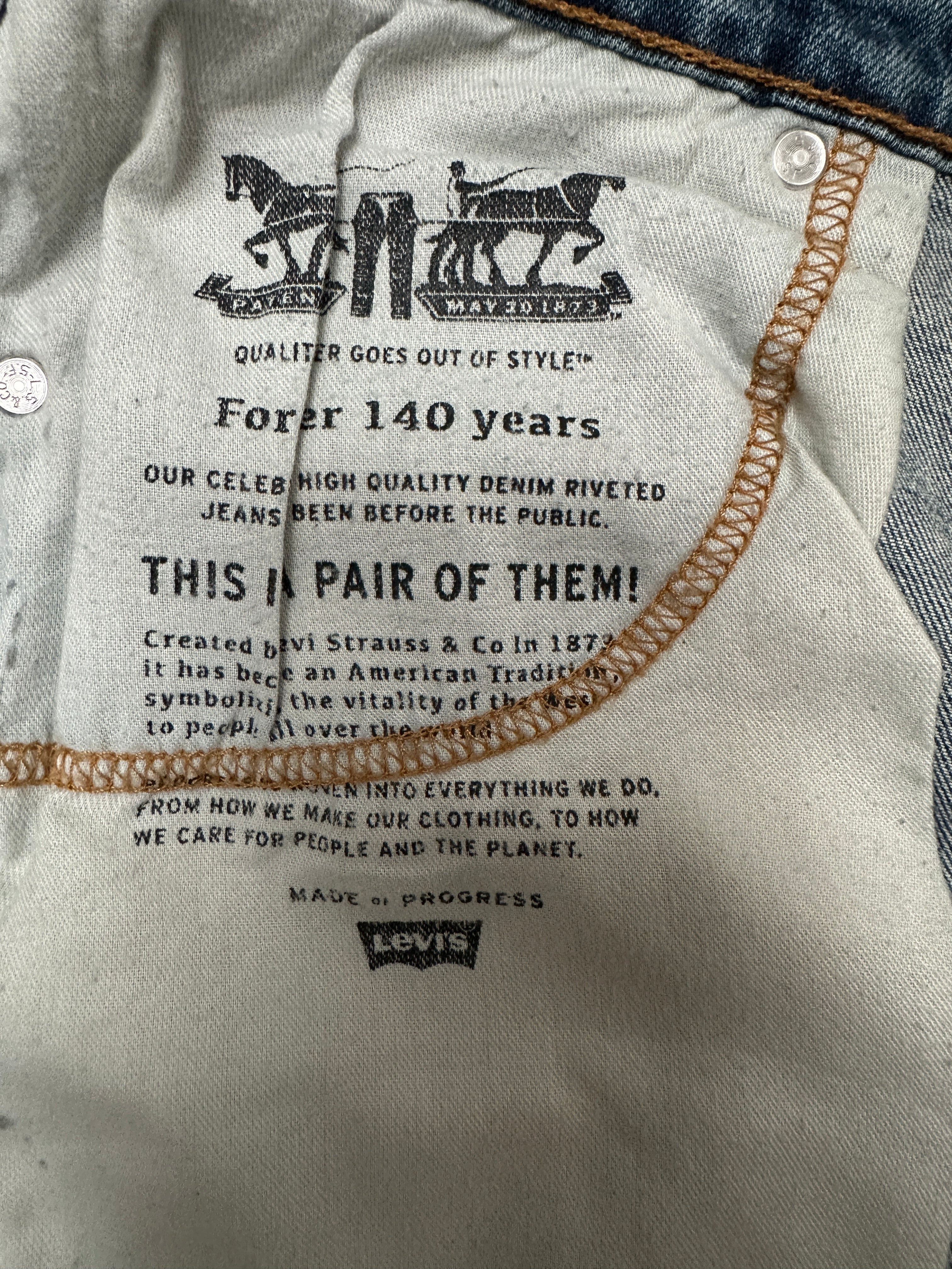 Levi's 511 slim jeans light wash - size W32 L32