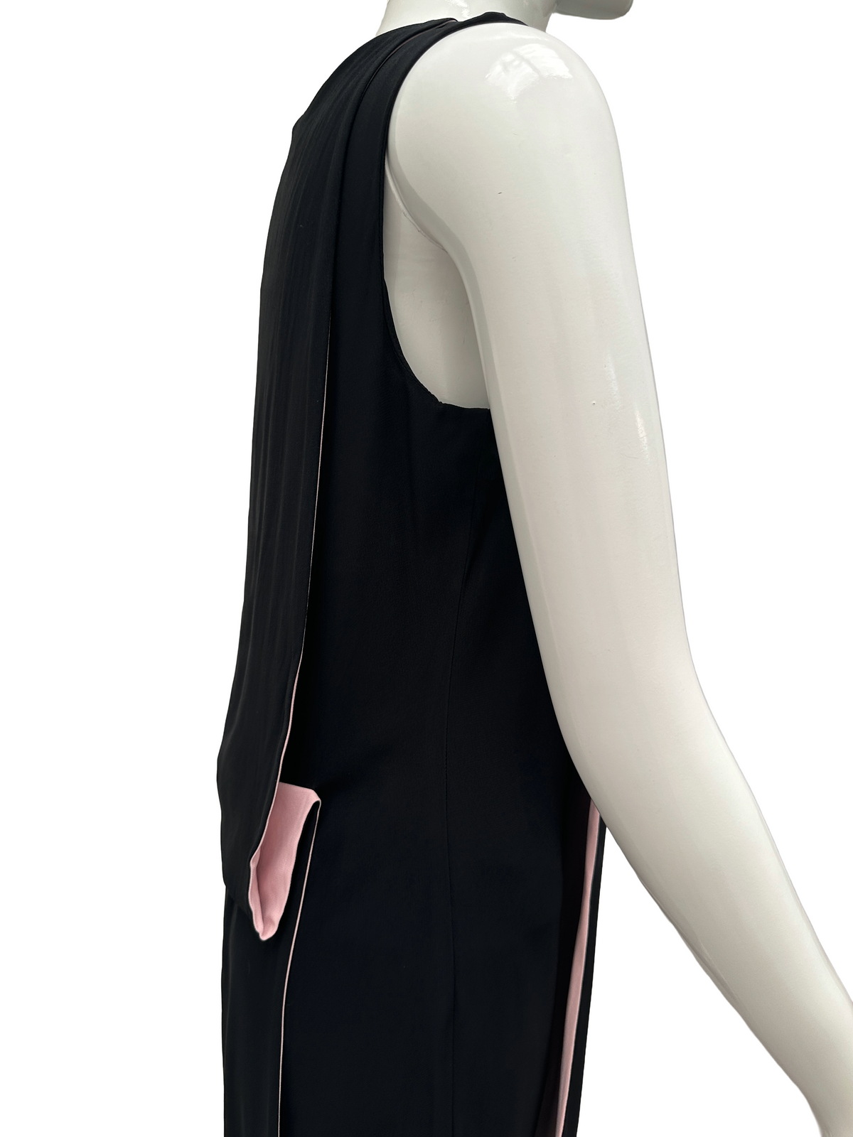 Jonofui black dress pink interior - size 44
