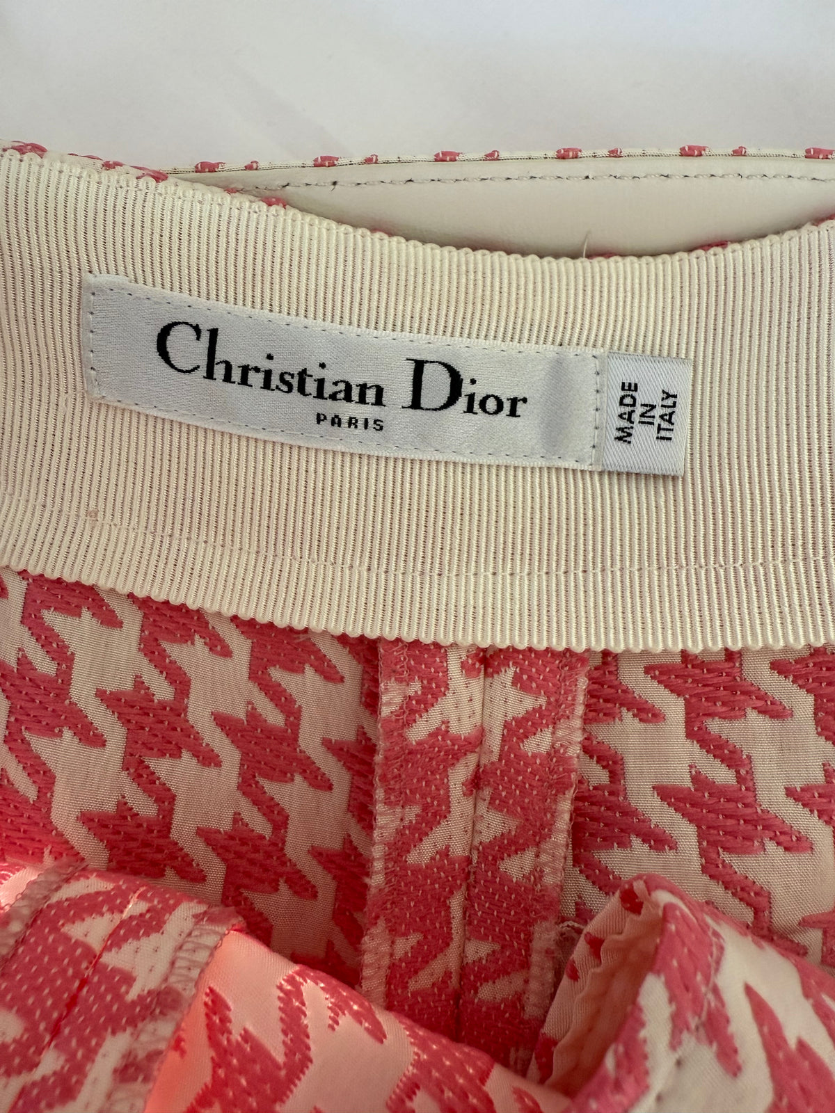 Dior houndstooth jacquard belted cruising shorts - size 36