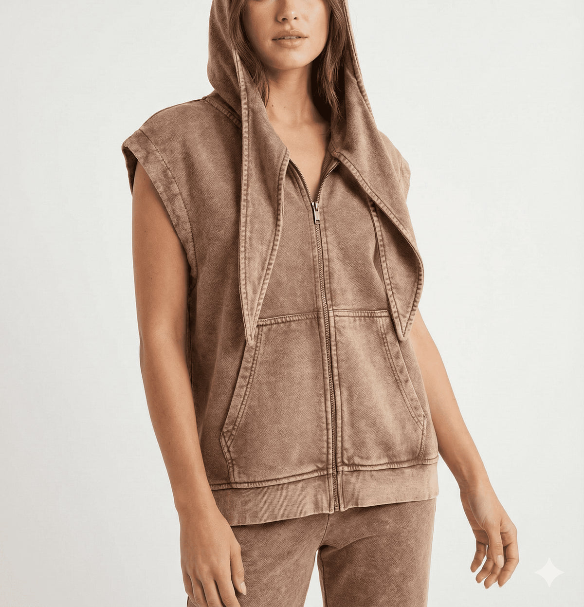 Brown Sleeveless Hooded Zip-Up Vest - size M