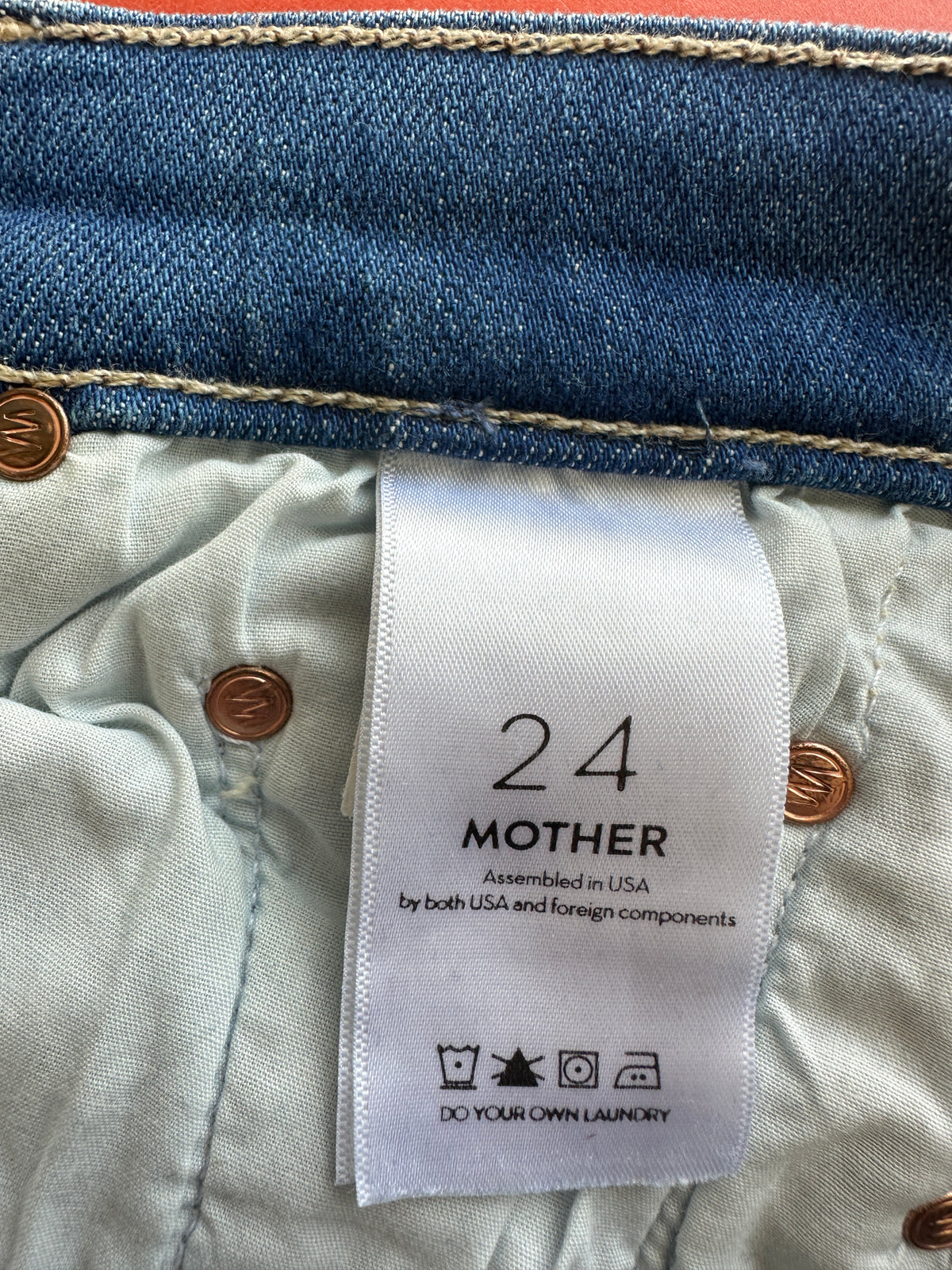 Mother the Weckinder blue Jean Bootcut - size 24